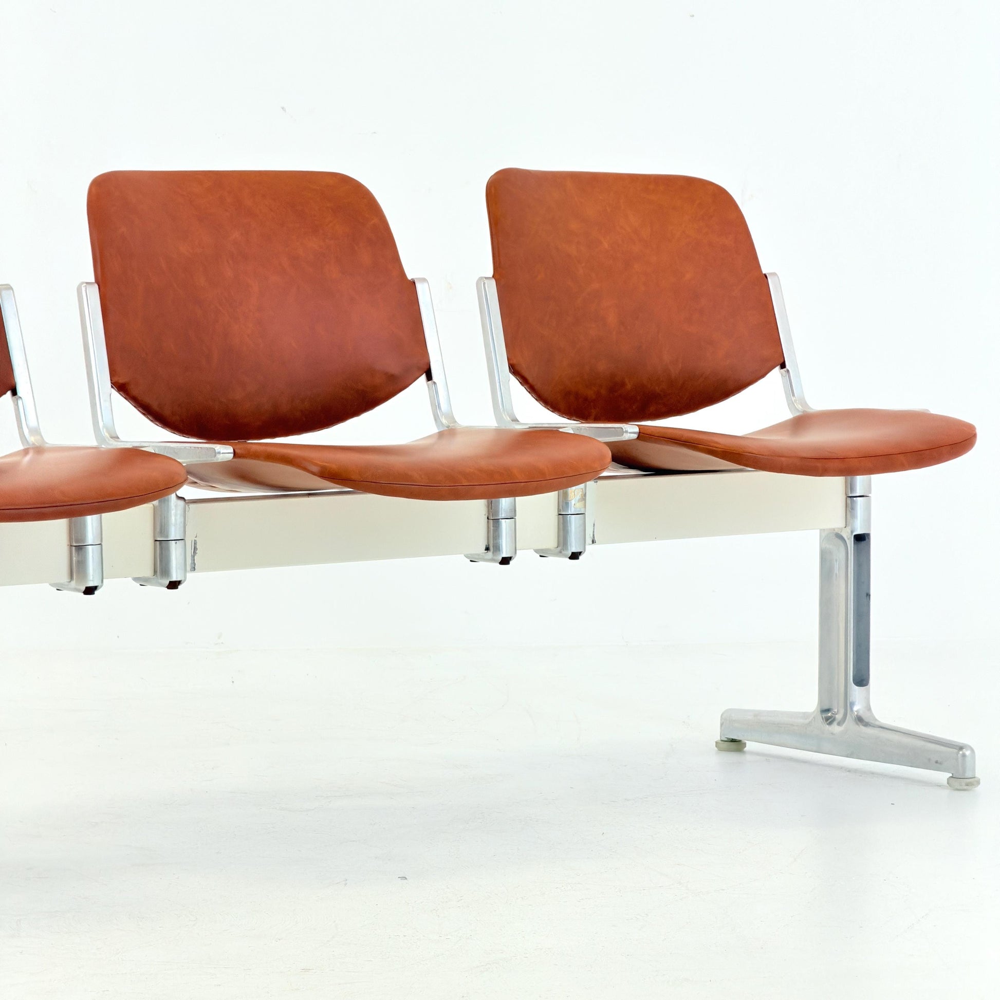 Rare Mid century Giancarlo Piretti Axis 3000 5-Seater Bench for Anonima Castelli, Italy, 1970s