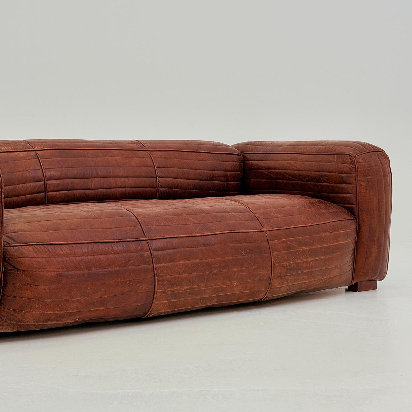 Mid century Italian Belgrave Luxury Distressed brown 3-Seater Leather Sofa – 1980s Italy