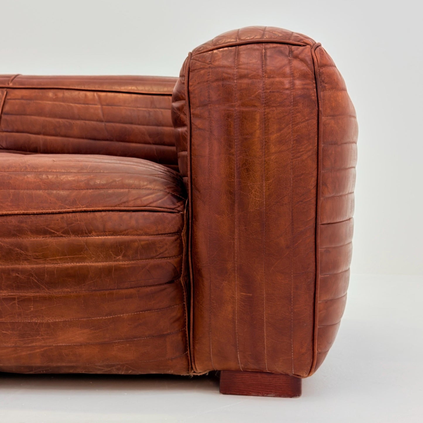 Mid century Italian Belgrave Luxury Distressed brown 3-Seater Leather Sofa – 1980s Italy