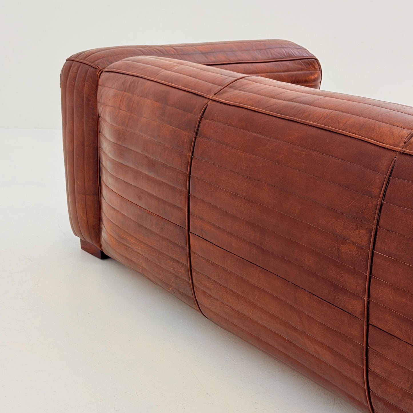 Mid century Italian Belgrave Luxury Distressed brown 3-Seater Leather Sofa – 1980s Italy