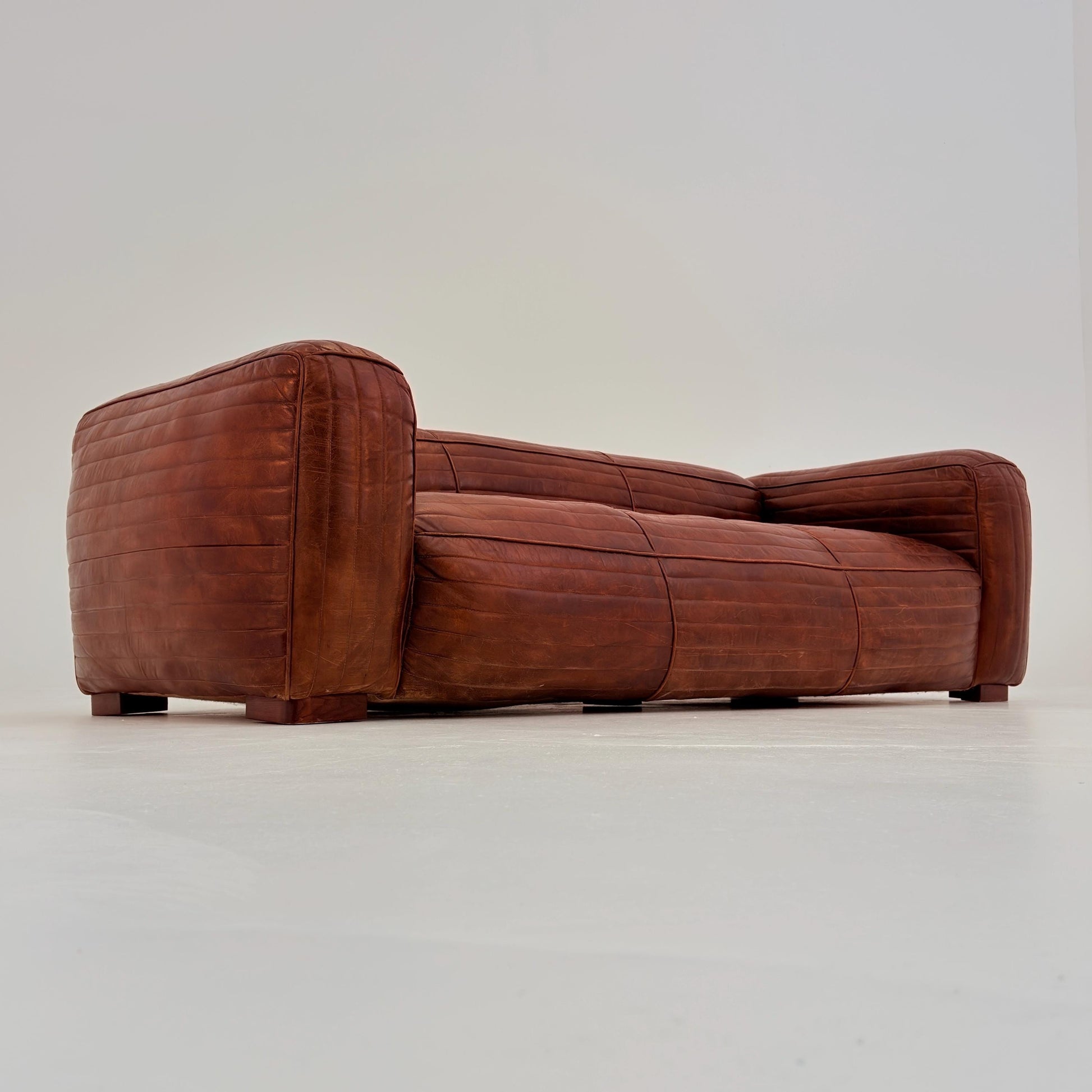 Mid century Italian Belgrave Luxury Distressed brown 3-Seater Leather Sofa – 1980s Italy