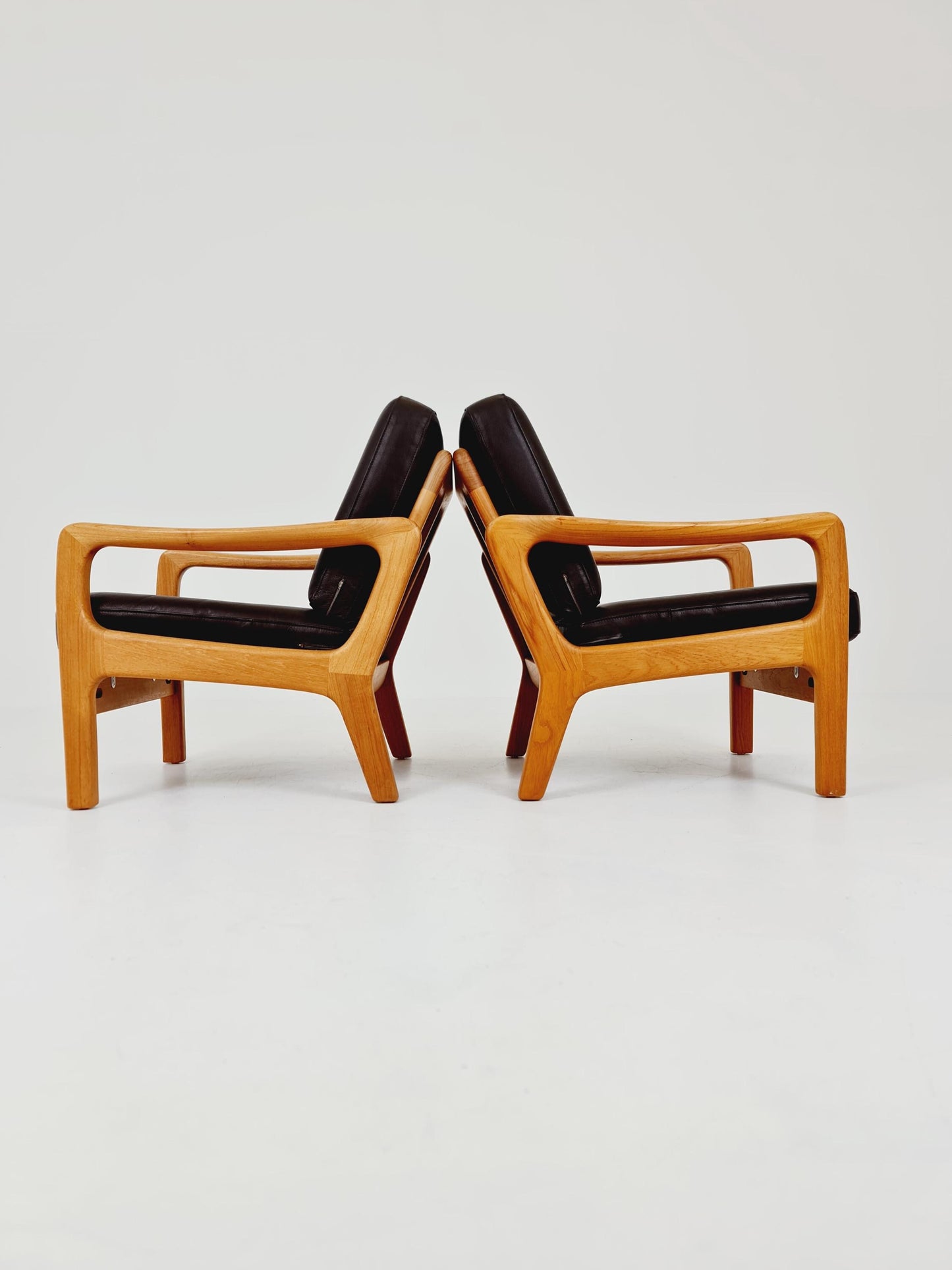 Mid century Danish easy lounge chairs by Juul Kristensen , 1970s, Set of 2
