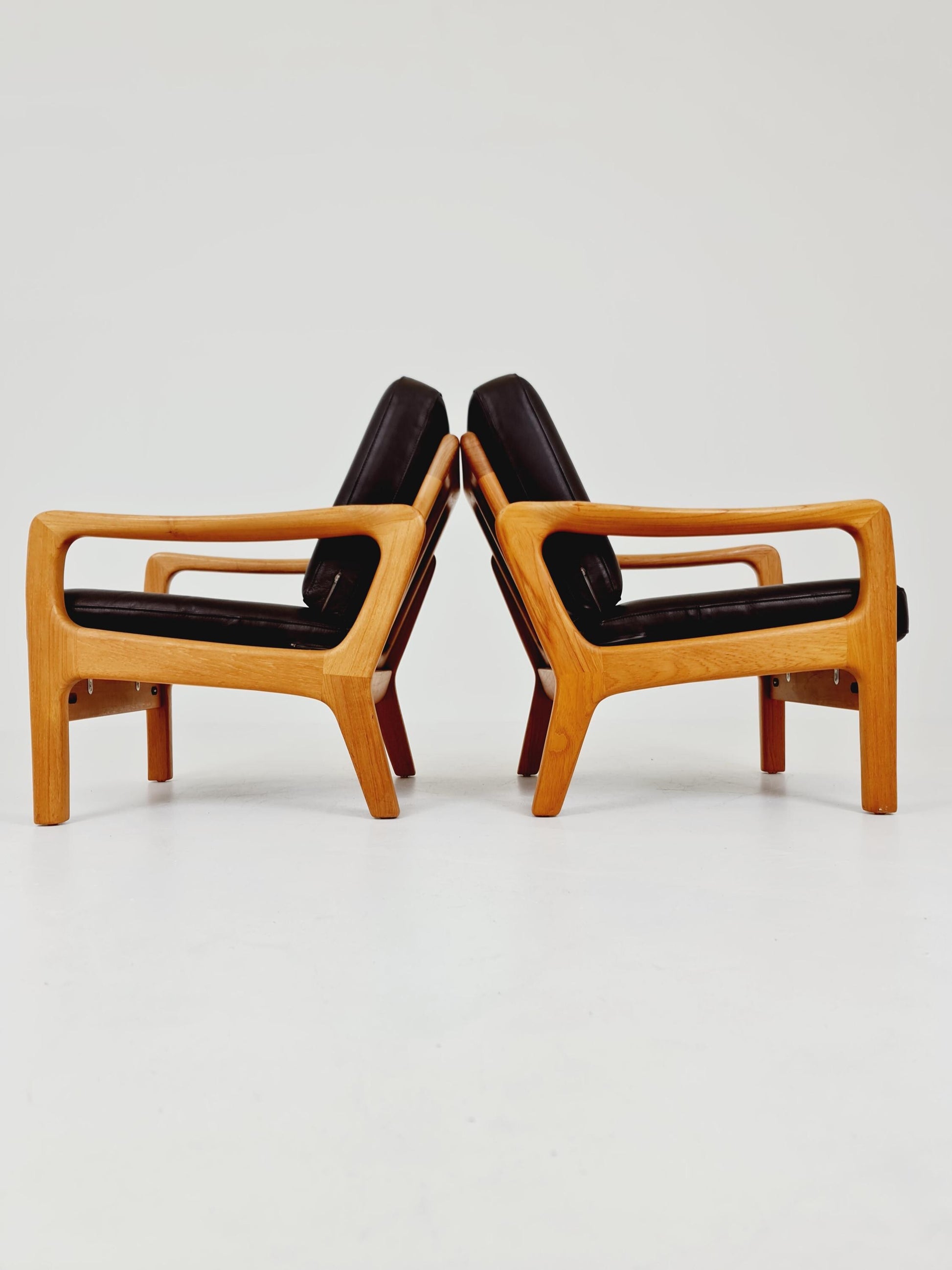 Mid century Danish easy lounge chairs by Juul Kristensen , 1970s, Set of 2
