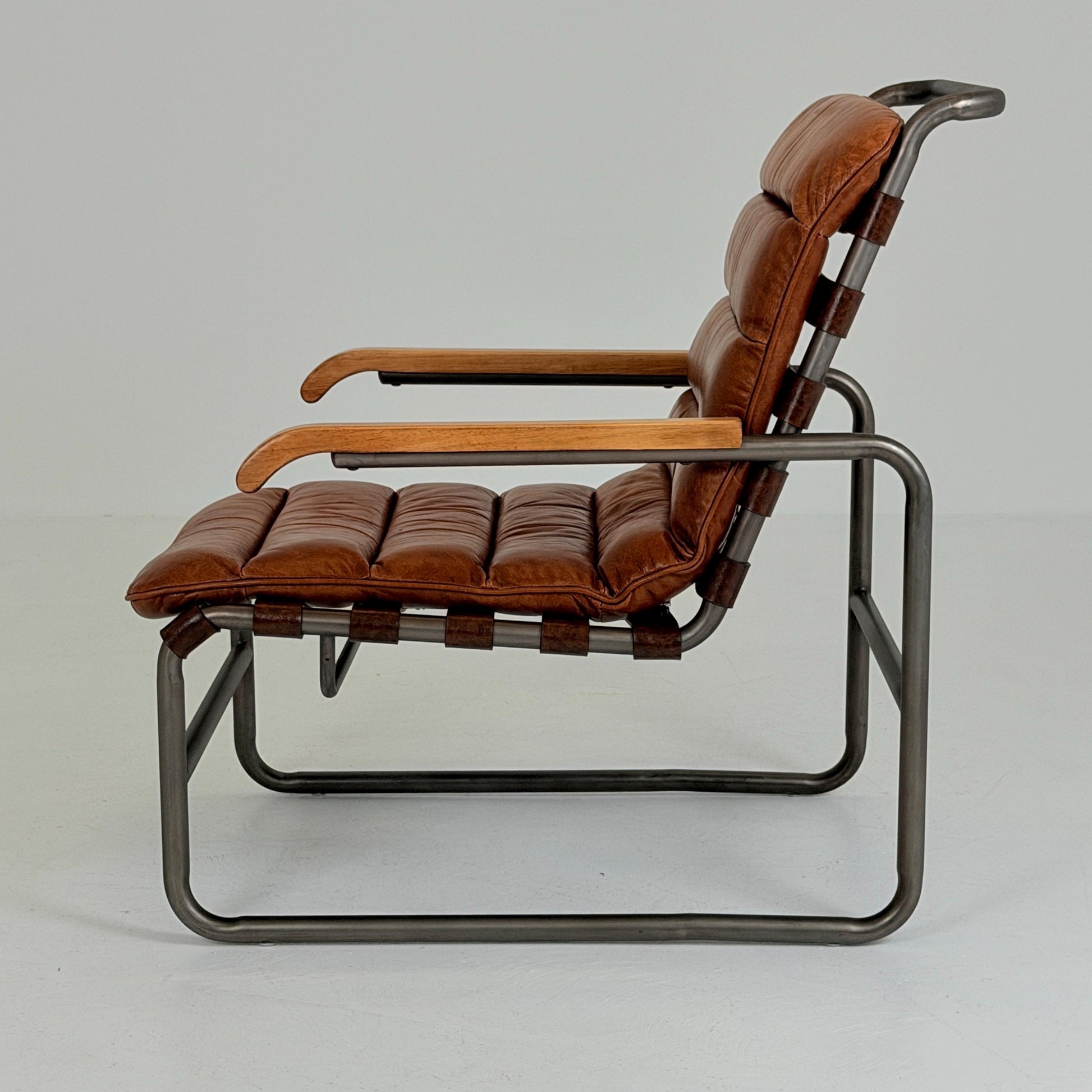Mid-Century tubular Bauhaus Lounge Chair Cognac leather Germany