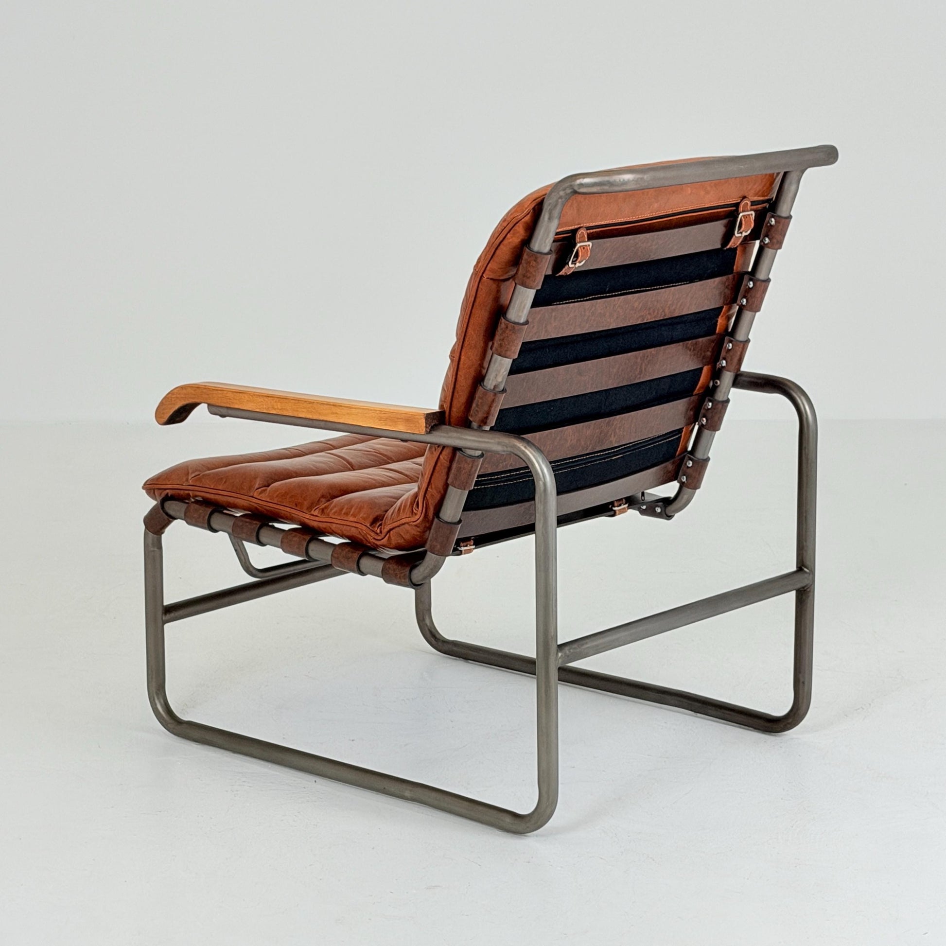 Mid-Century tubular Bauhaus Lounge Chair Cognac leather Germany