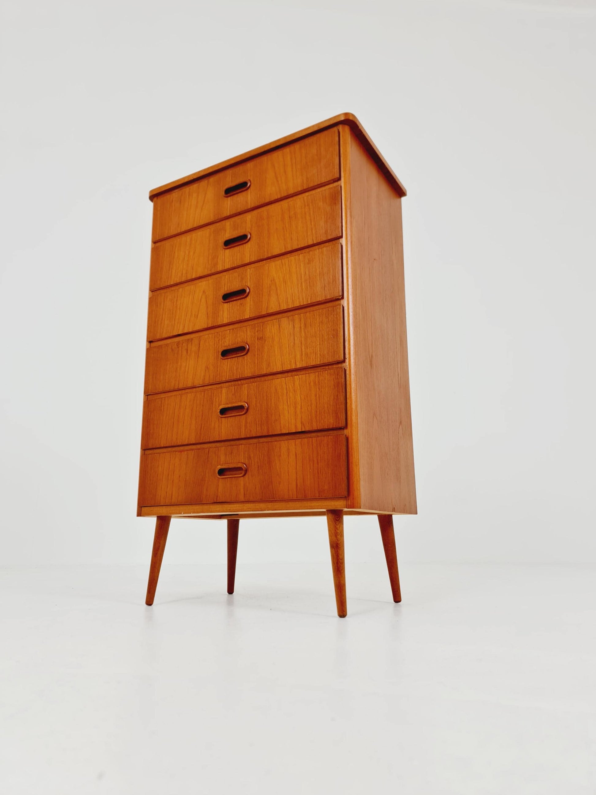 Midcentury danish design chest of drawers / drawer dresser /6 drawers cabinet, 1960s