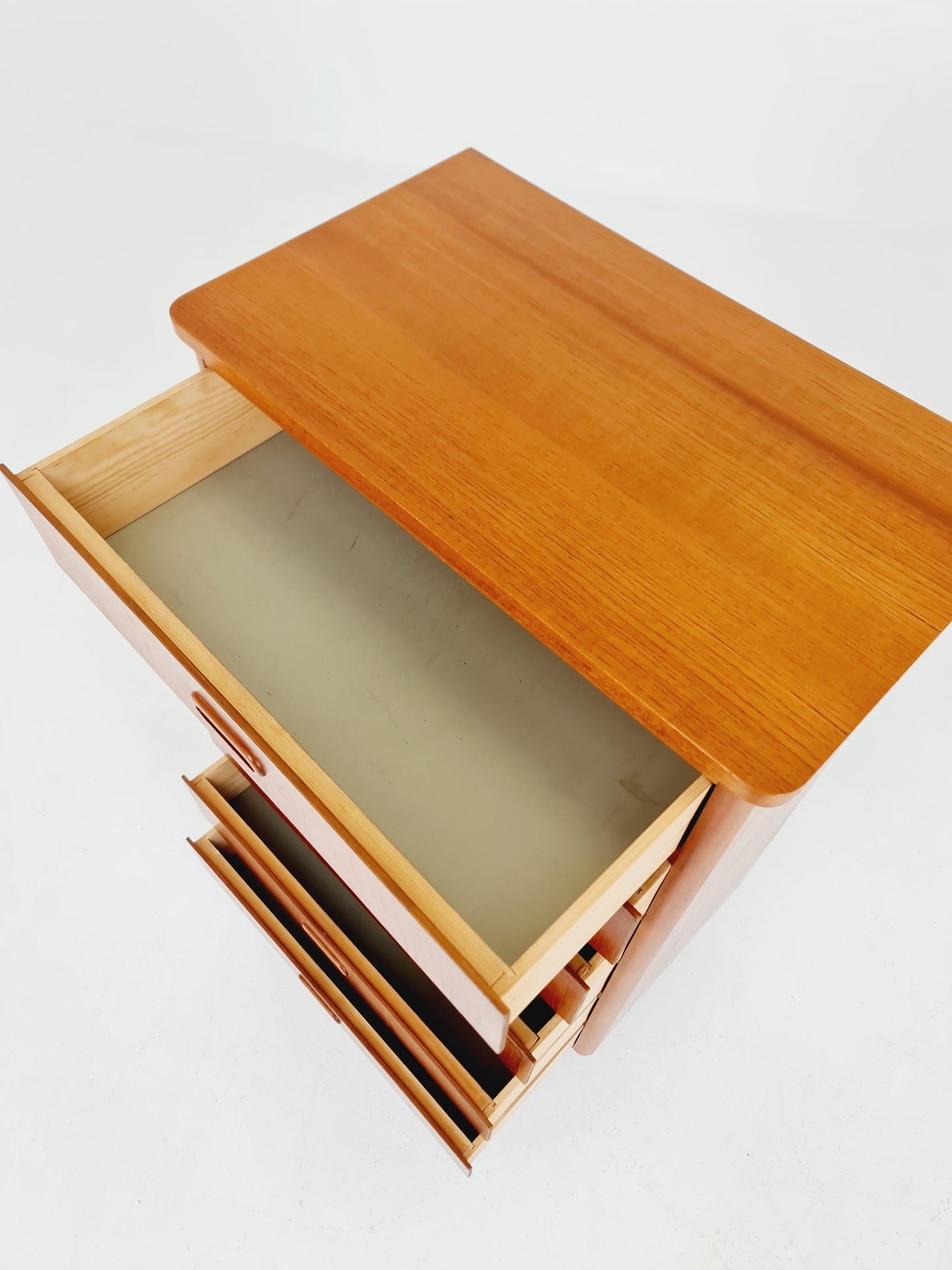 Midcentury danish design chest of drawers / drawer dresser /6 drawers cabinet, 1960s