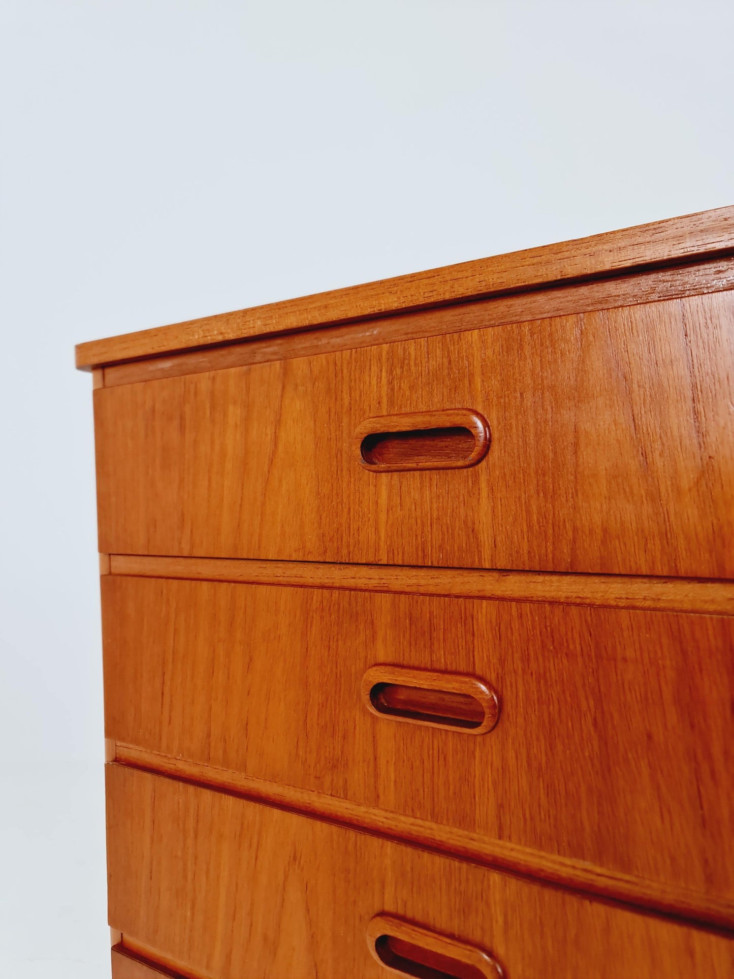 Midcentury danish design chest of drawers / drawer dresser /6 drawers cabinet, 1960s