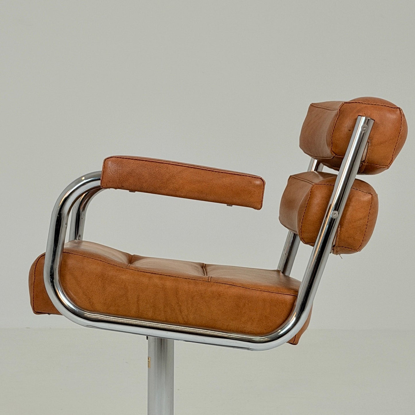 Mid-Century Bauhaus Executive Swivel Armchair | Cognac Leather & Chrome Star Base | Italy 1980s