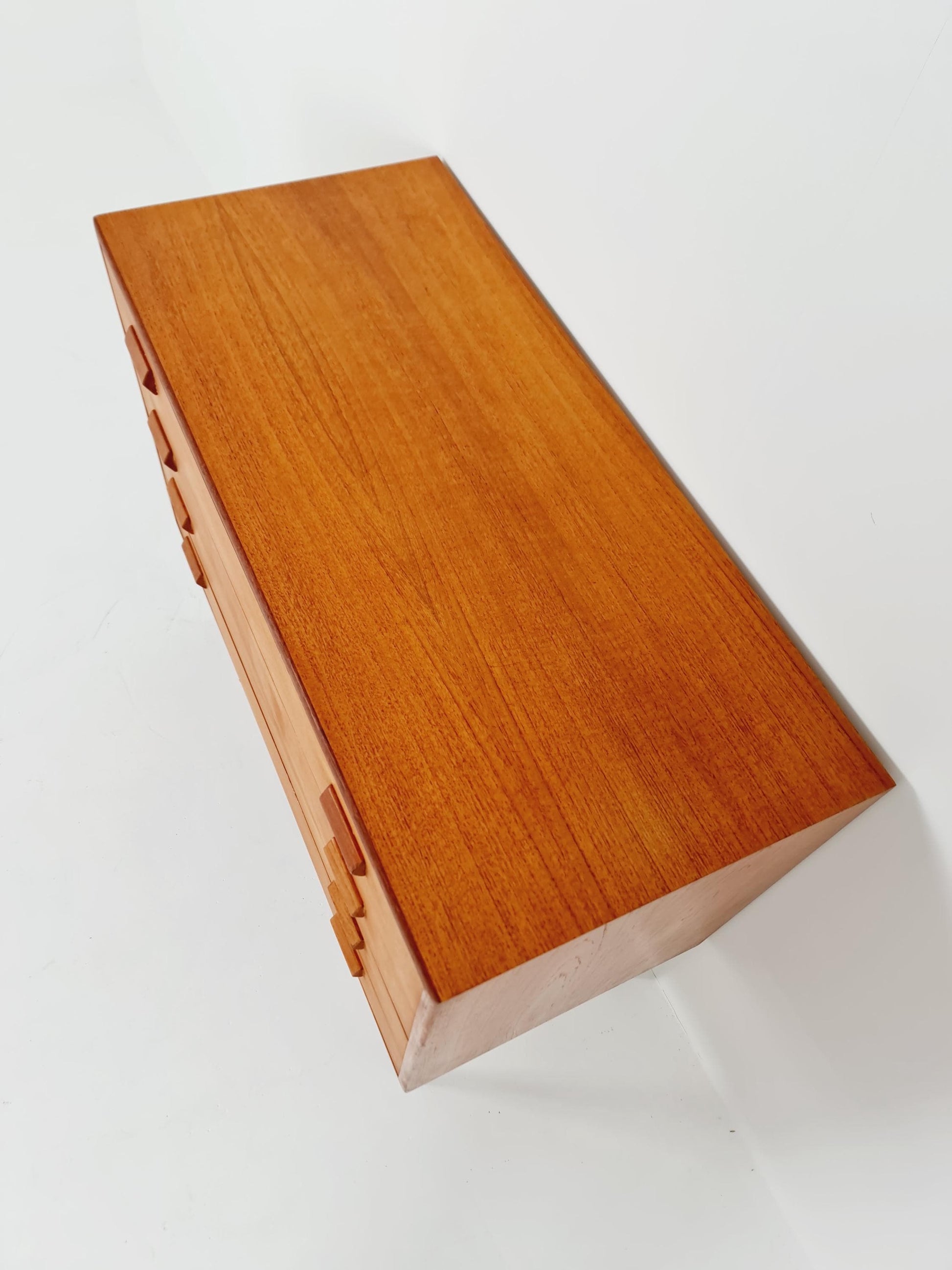 Midcentury danish design chest of drawers By Børge Mogensen For Søborg Mobelfabrik 1960s