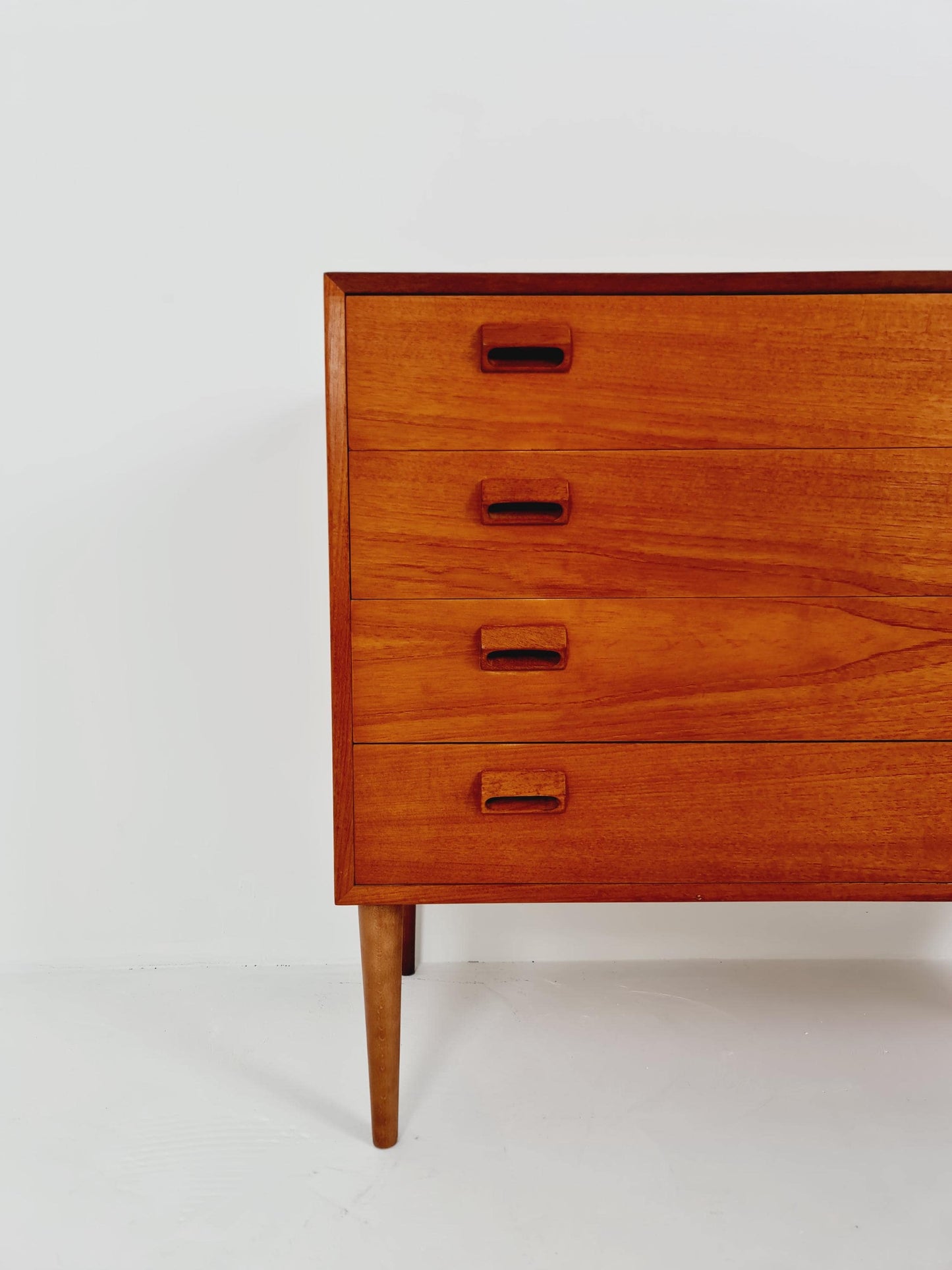Midcentury danish design chest of drawers By Børge Mogensen For Søborg Mobelfabrik 1960s