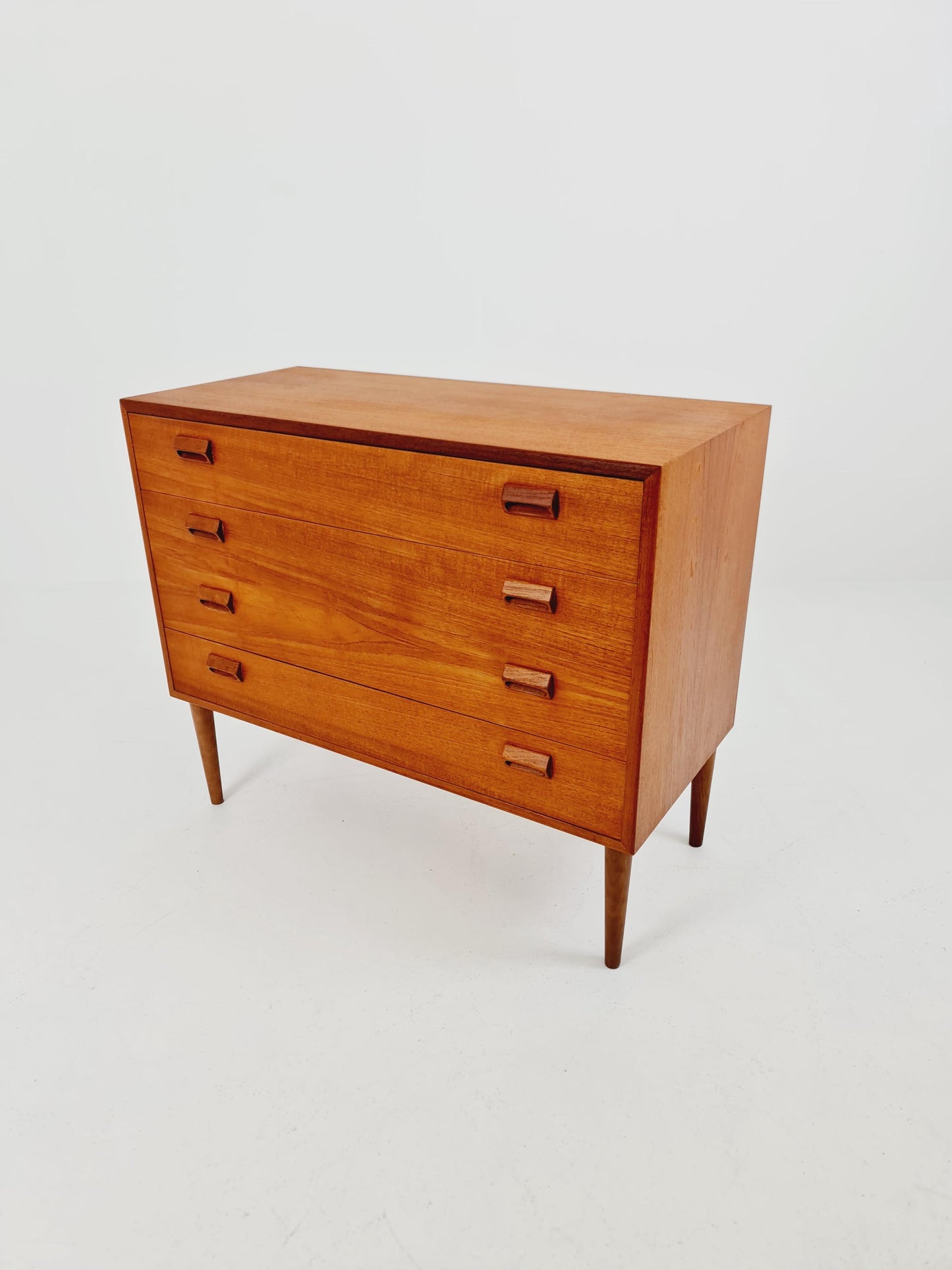 Midcentury danish design chest of drawers By Børge Mogensen For Søborg Mobelfabrik 1960s