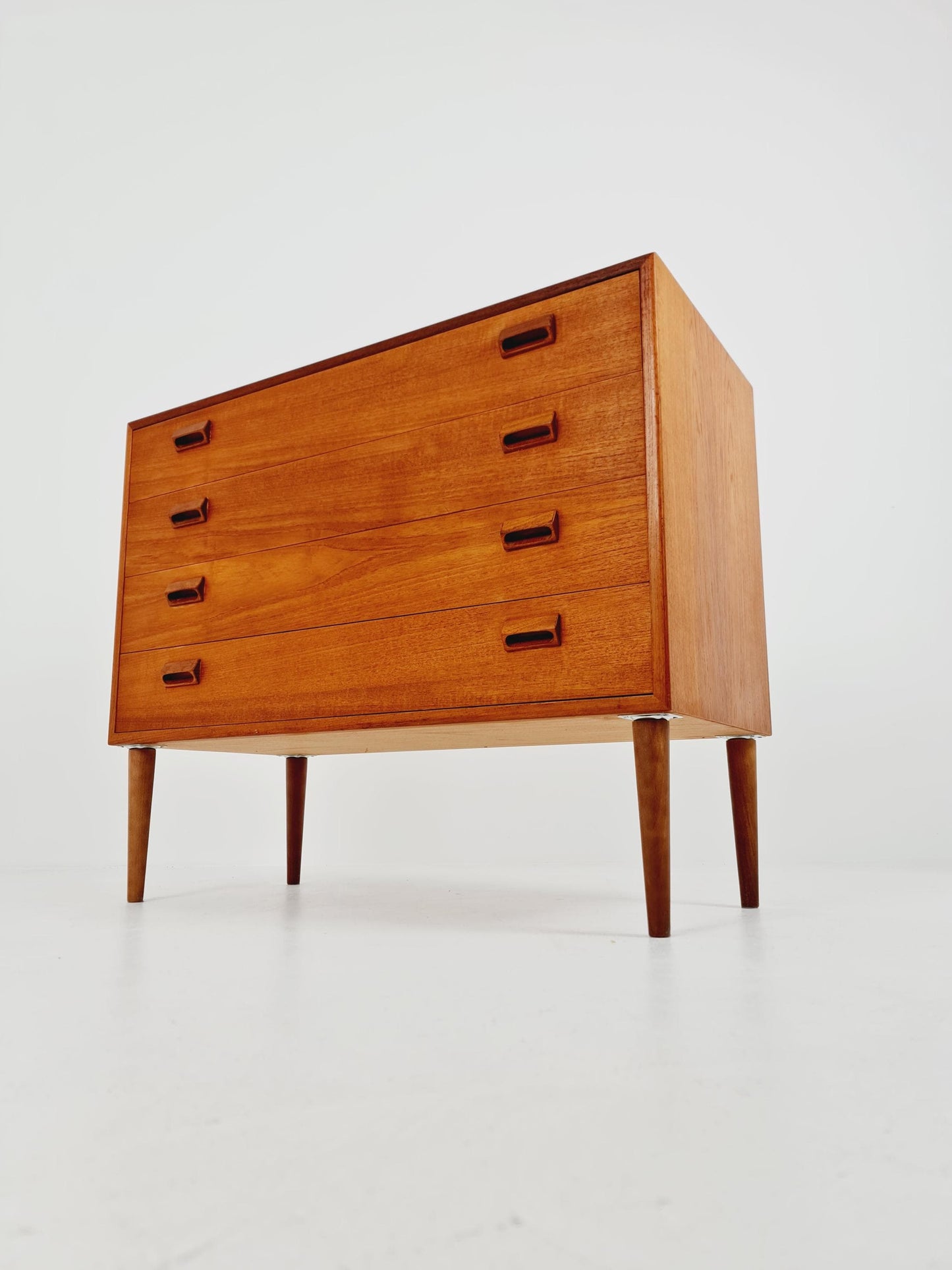 Midcentury danish design chest of drawers By Børge Mogensen For Søborg Mobelfabrik 1960s