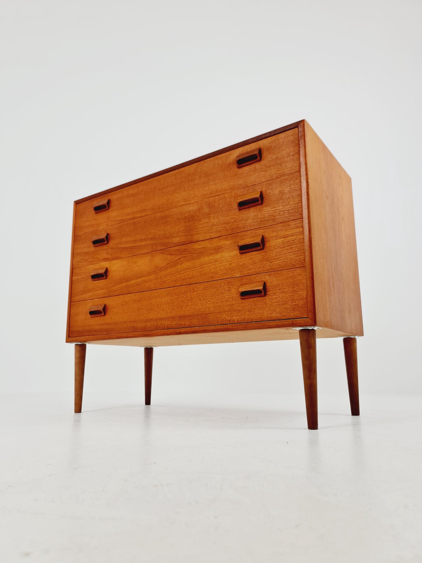 Midcentury danish design chest of drawers By Børge Mogensen For Søborg Mobelfabrik 1960s