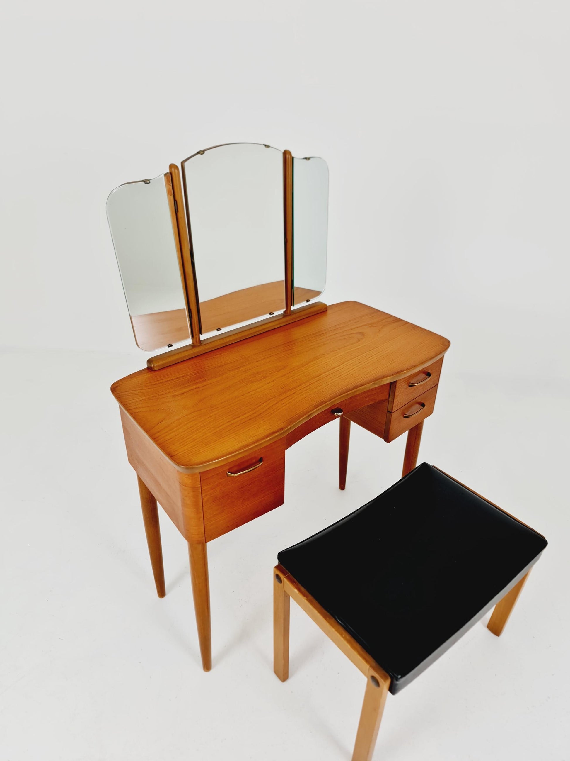 Mid Century Modern teak vanity table/ make up table with stool by Fröseke for AB nybrofabriken, 1960s