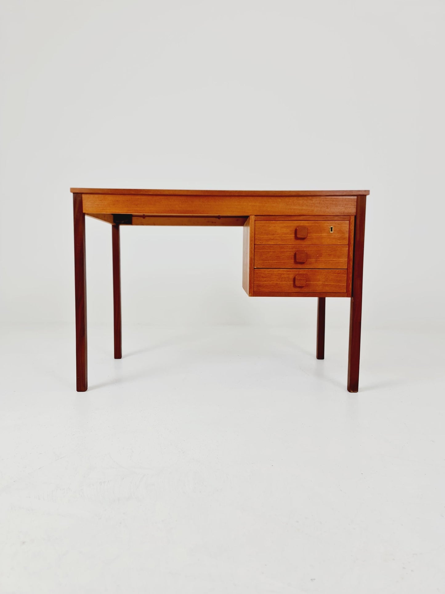 Midcentury Danish Teak Desk by Domino mobler, 1960s