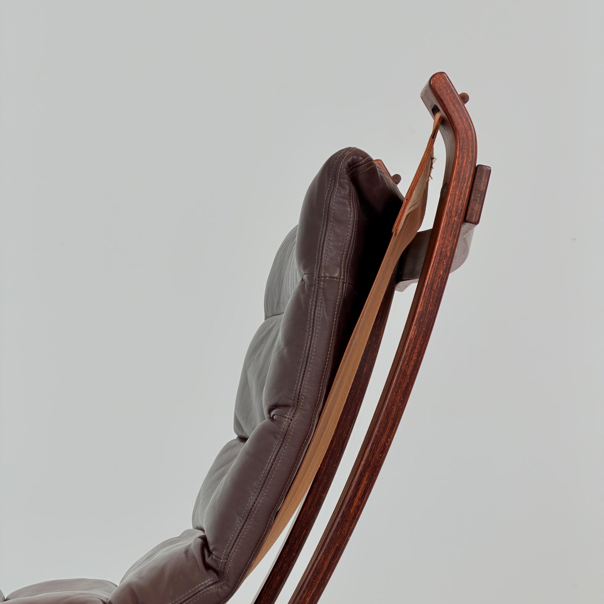 1 of 4 Mid century Focus Lounge Chairs Danish Modern Armchair | Mid Century Scandinavian Sling Chair by Bramin Denmark 1907s
