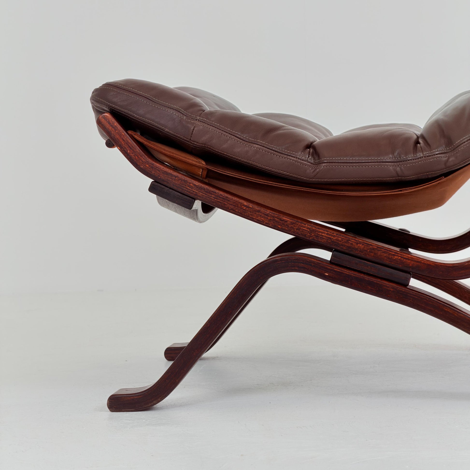 1 of 4 Mid century Focus Lounge Chairs Danish Modern Armchair | Mid Century Scandinavian Sling Chair by Bramin Denmark 1907s