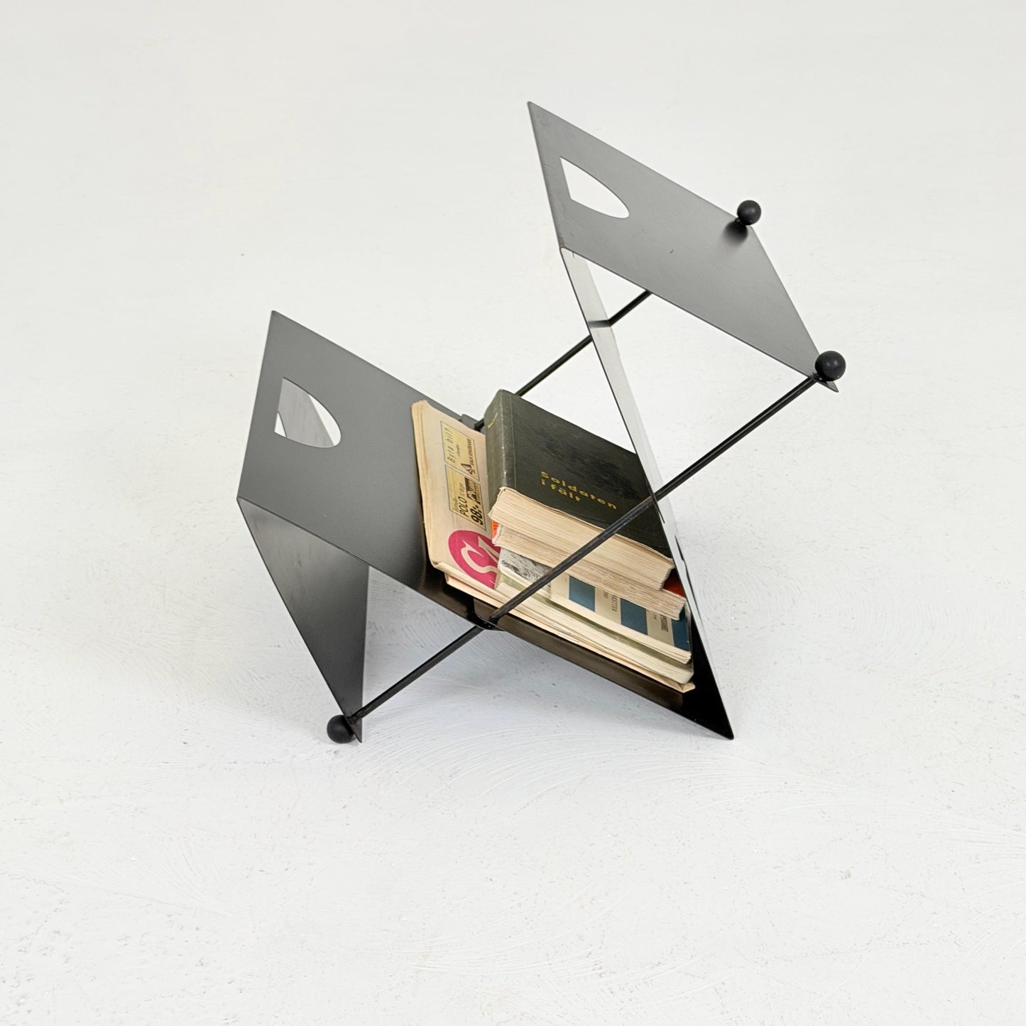 Mid century Postmodern Magazine Rack by Ettore Sottsass Style | Memphis Design |Italy 1980s