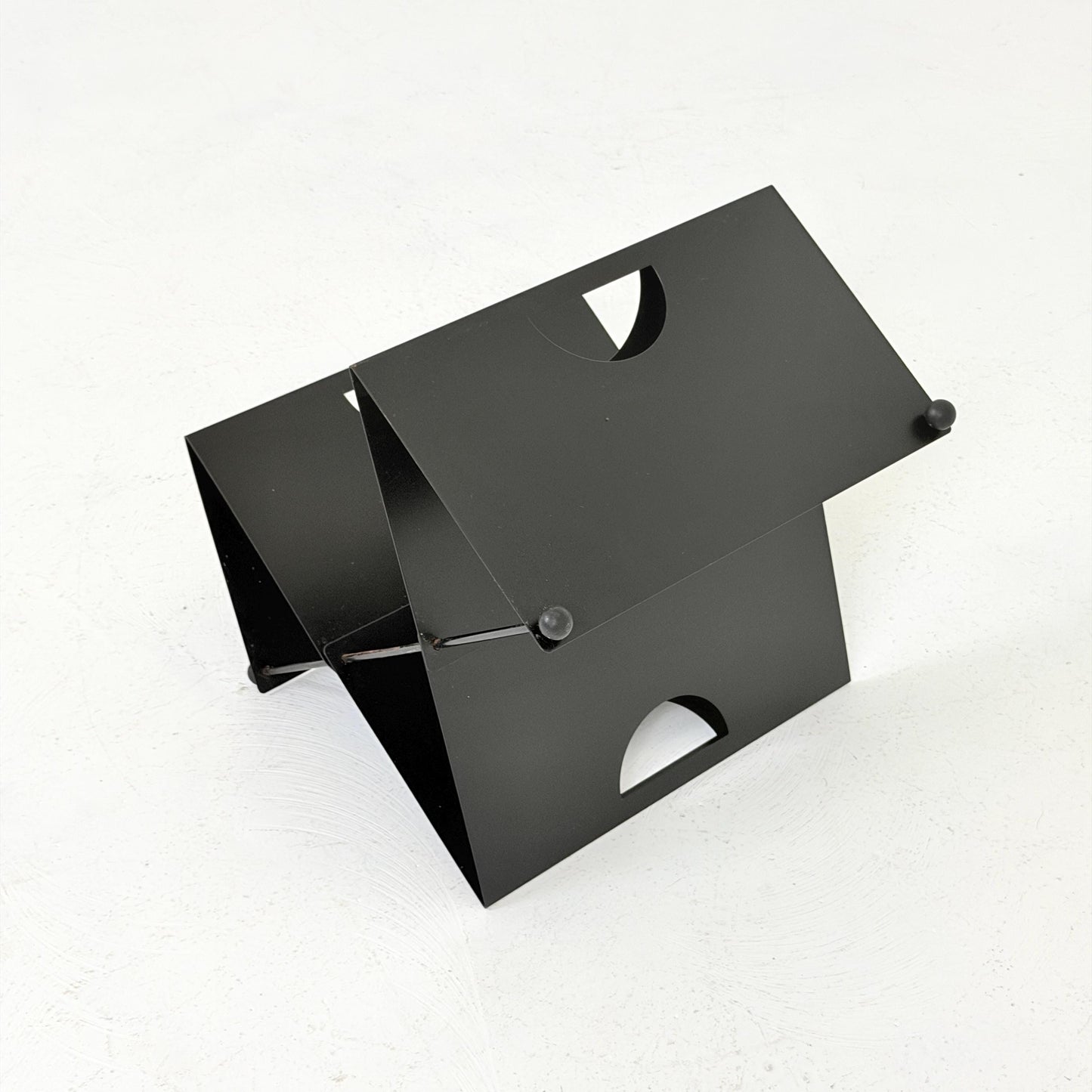 Mid century Postmodern Magazine Rack by Ettore Sottsass Style | Memphis Design |Italy 1980s