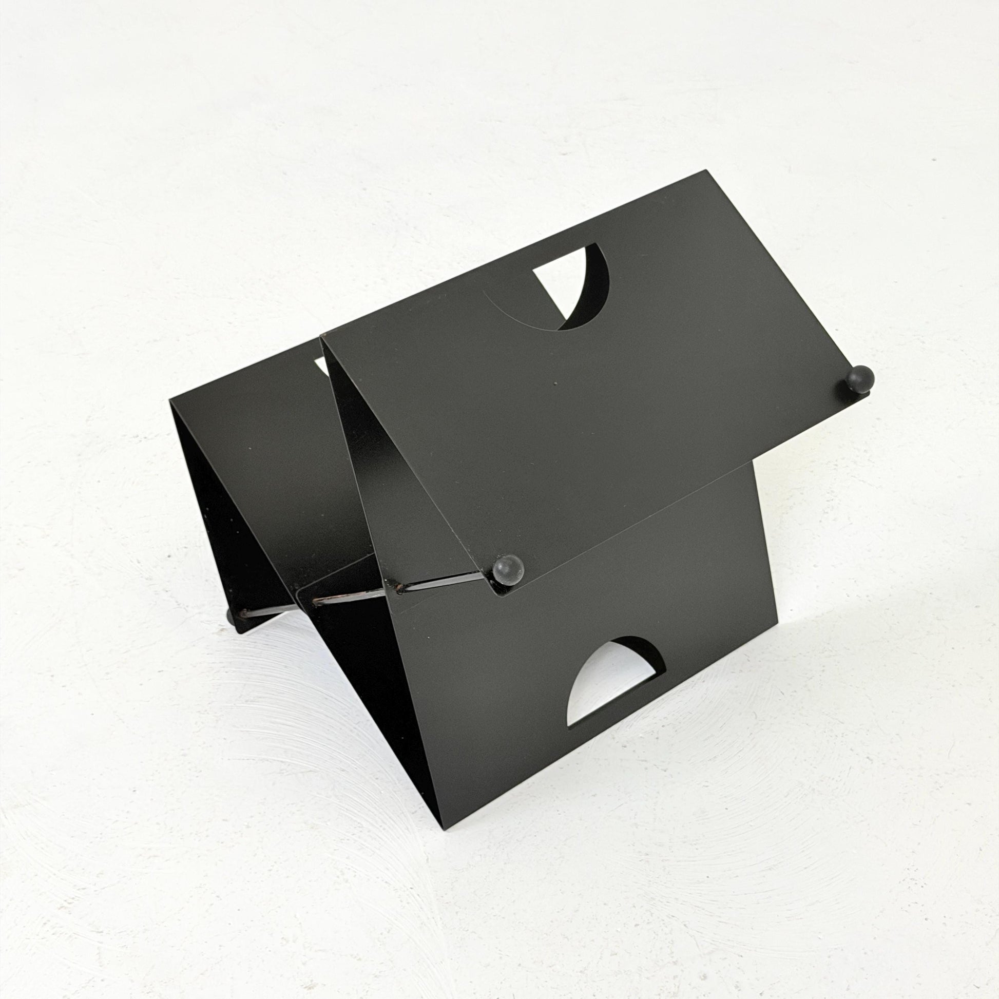 Mid century Postmodern Magazine Rack by Ettore Sottsass Style | Memphis Design |Italy 1980s