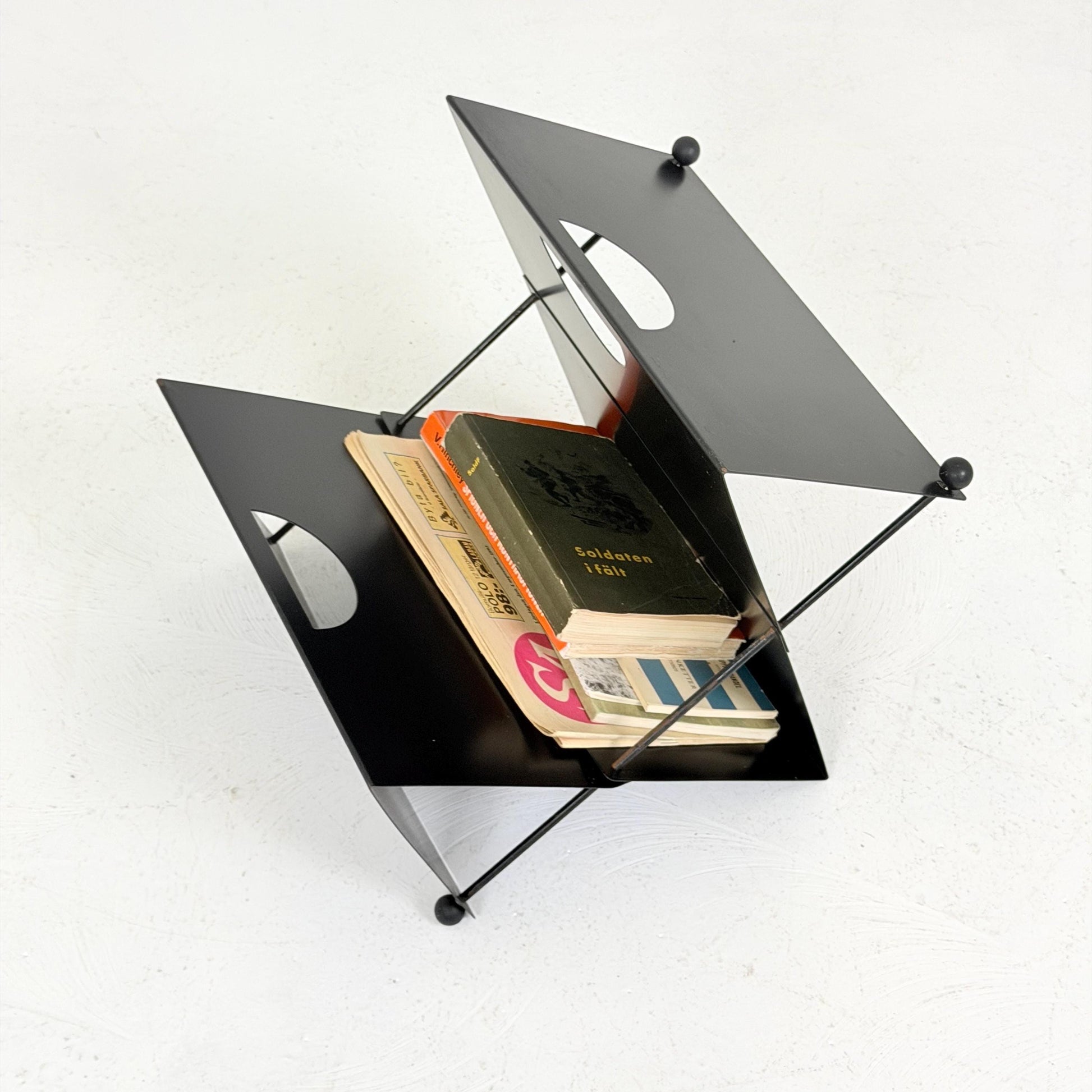 Mid century Postmodern Magazine Rack by Ettore Sottsass Style | Memphis Design |Italy 1980s