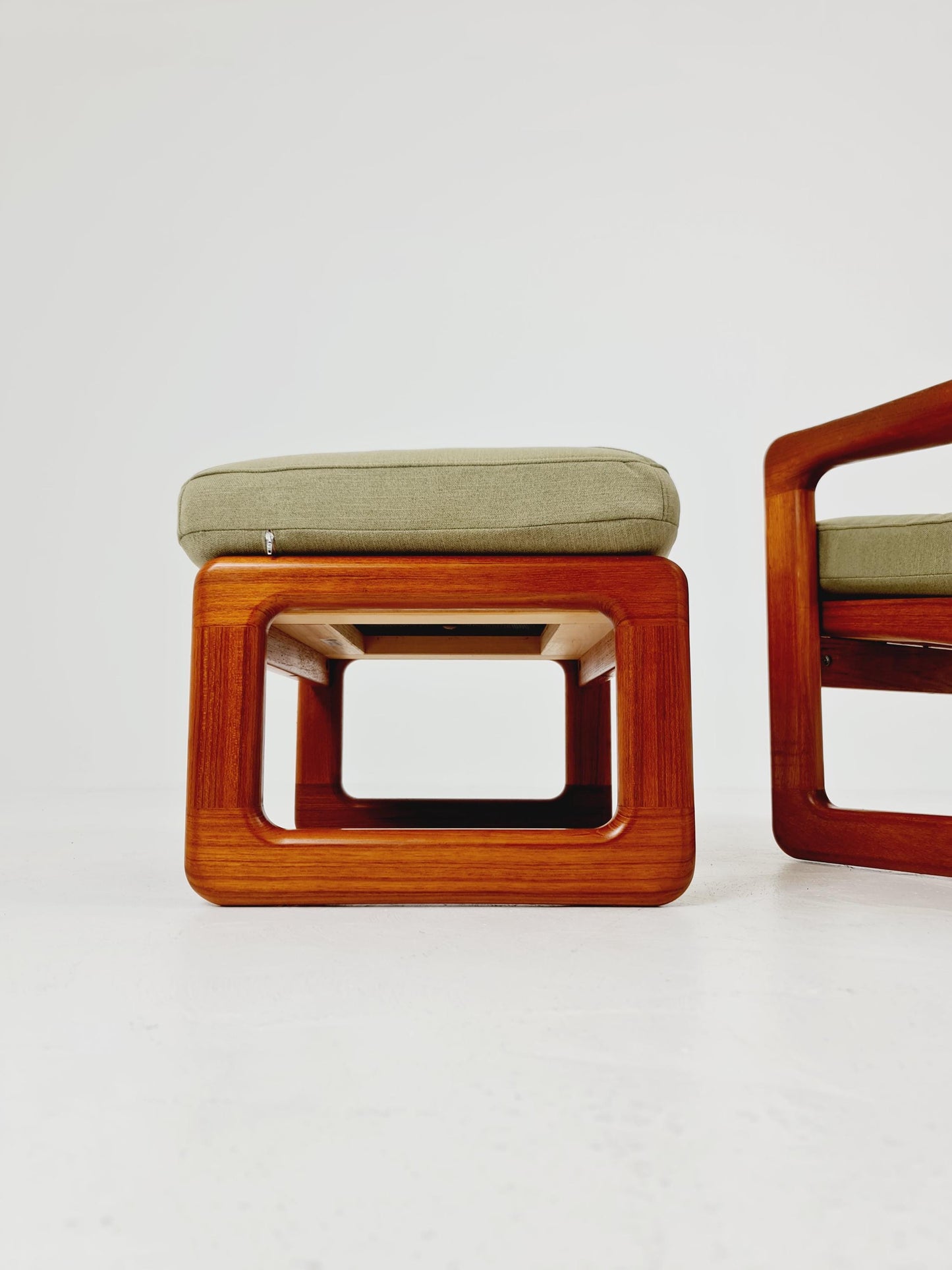 Mid century teak easy lounge chairs With Ottoman by Johannes Andersen for Holsterbo Möbelfabrik , 1960s