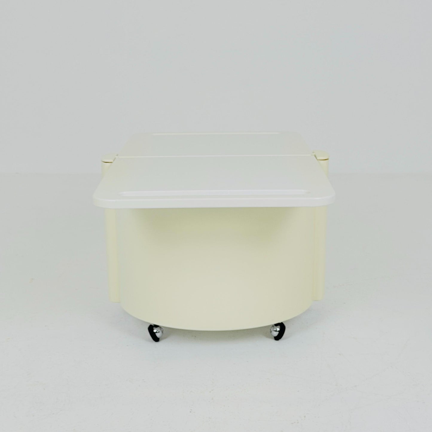 Mid century Livia Castelli Mobile Bar & Serving Trolley | FAIN Italy | Off-White ABS Plastic Italy 1970s