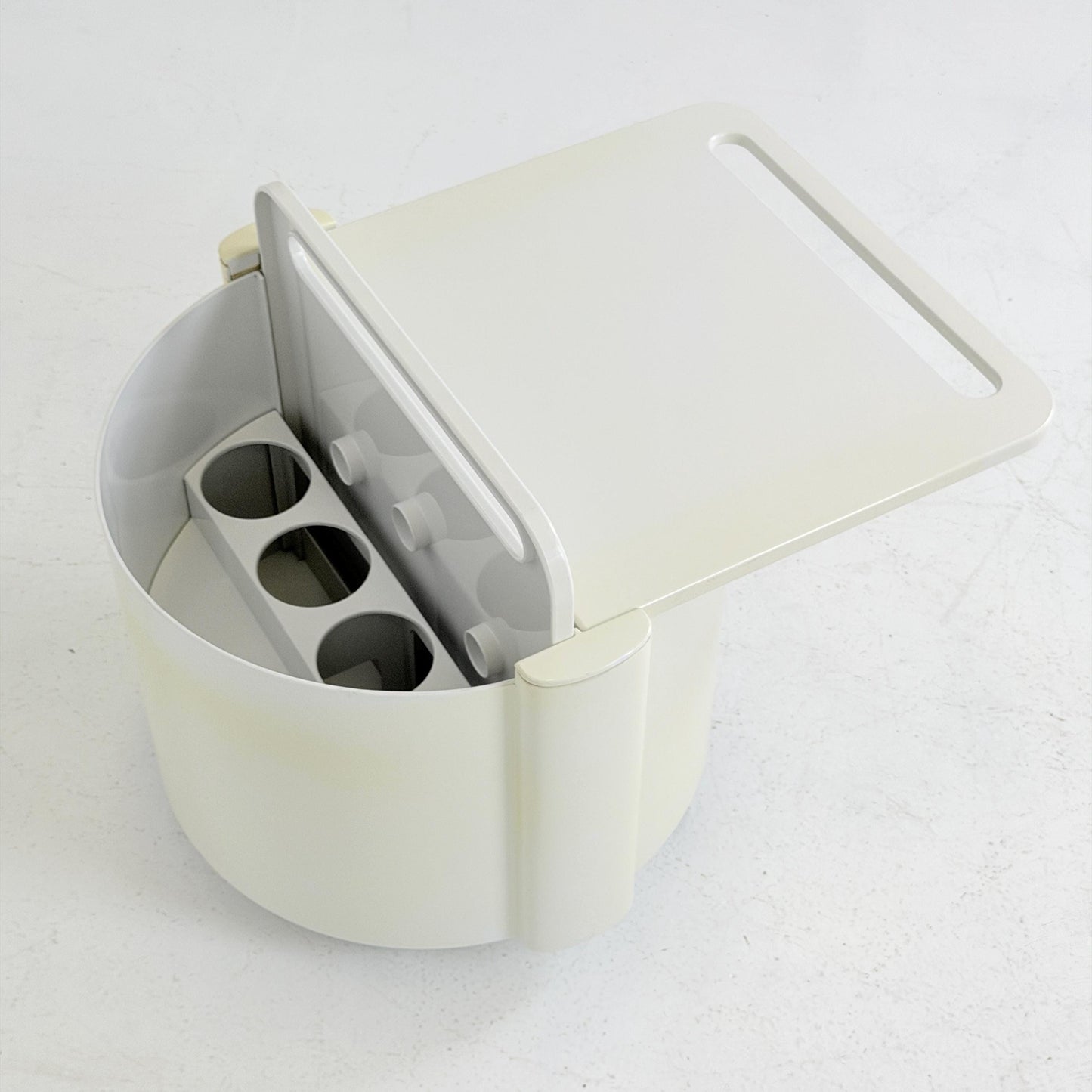 Mid century Livia Castelli Mobile Bar & Serving Trolley | FAIN Italy | Off-White ABS Plastic Italy 1970s