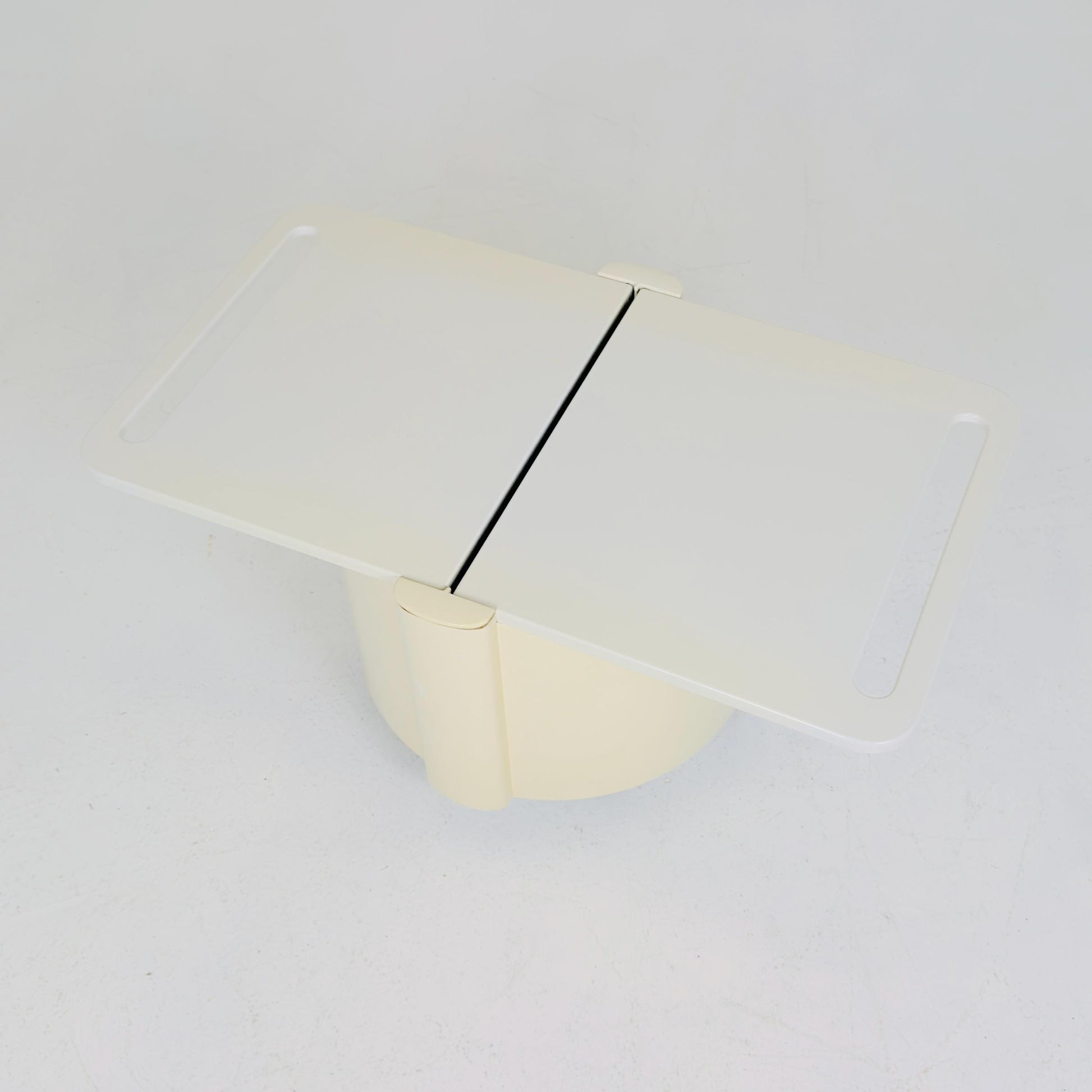 Mid century Livia Castelli Mobile Bar & Serving Trolley | FAIN Italy | Off-White ABS Plastic Italy 1970s
