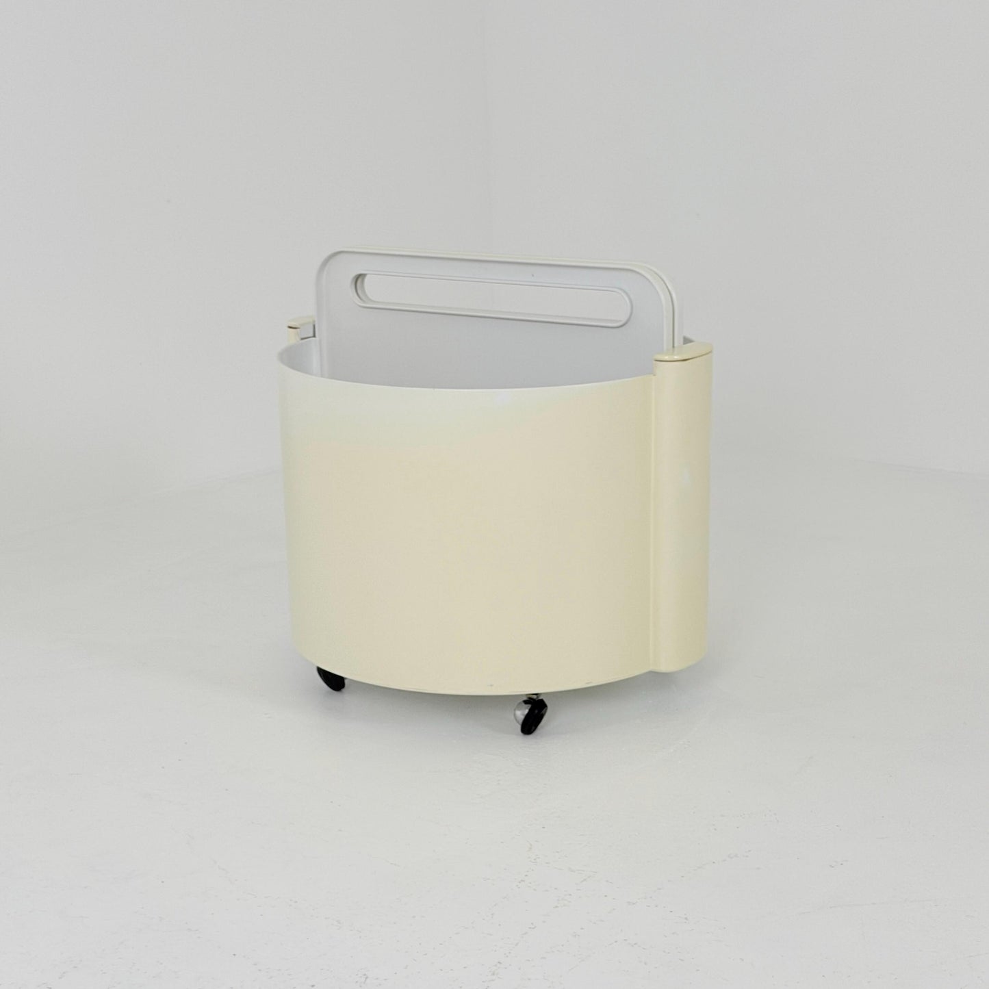 Mid century Livia Castelli Mobile Bar & Serving Trolley | FAIN Italy | Off-White ABS Plastic Italy 1970s