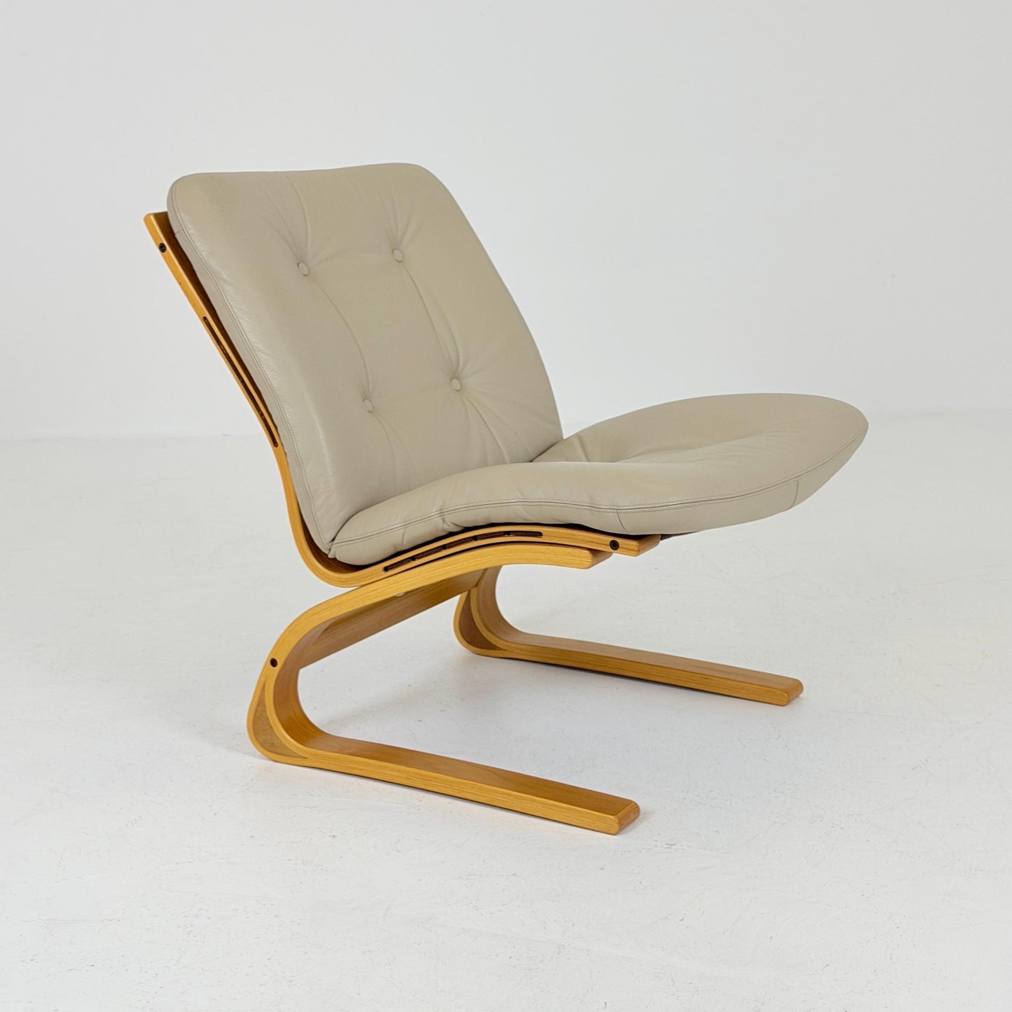Set of 2 Mid century Norwegian Kengu leather lounge chairs by Elsa & Nordahl Solheim for Rybo Rykken - 1970s Norway