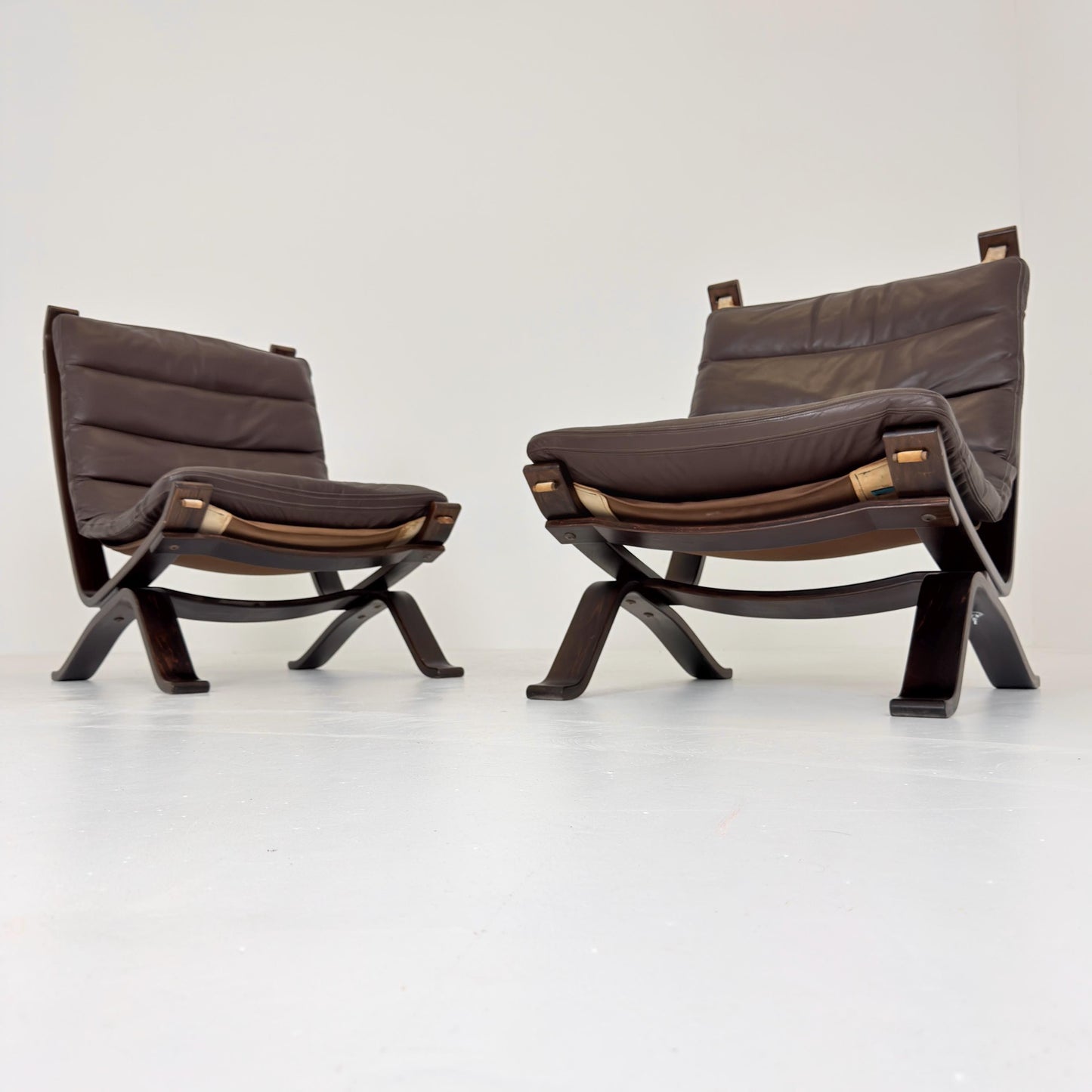 Set of 2 Mid century Focus Lounge Chairs Danish Modern Armchair | Mid Century Scandinavian Sling Chair by Bramin Denmark 1907s