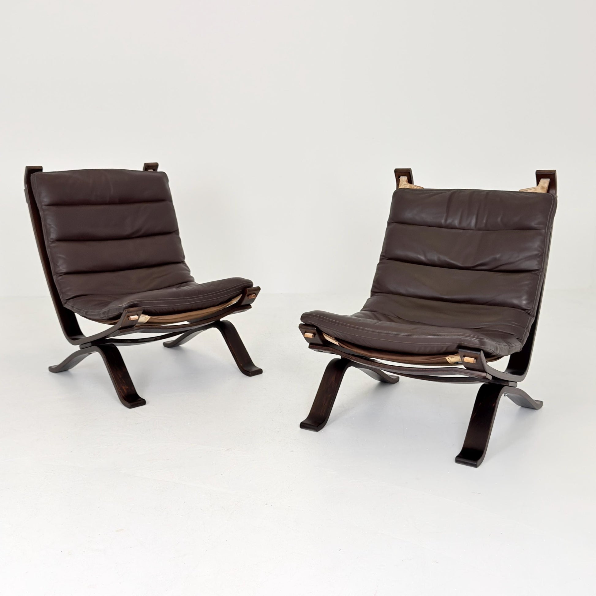 Set of 2 Mid century Focus Lounge Chairs Danish Modern Armchair | Mid Century Scandinavian Sling Chair by Bramin Denmark 1907s