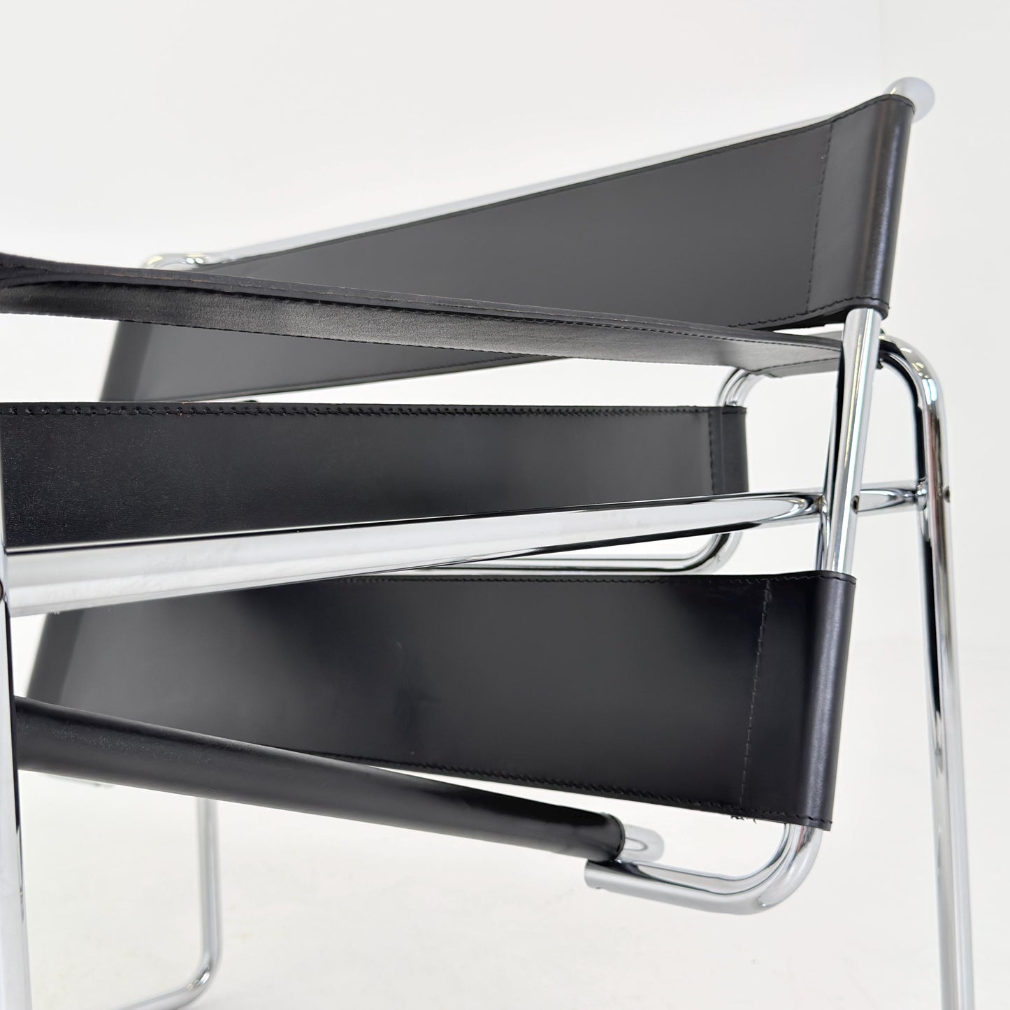 Mid century Bauhaus Orginal Wassily Chair B3 by Marcel Breuer for Gavina, Italy, 1960s
