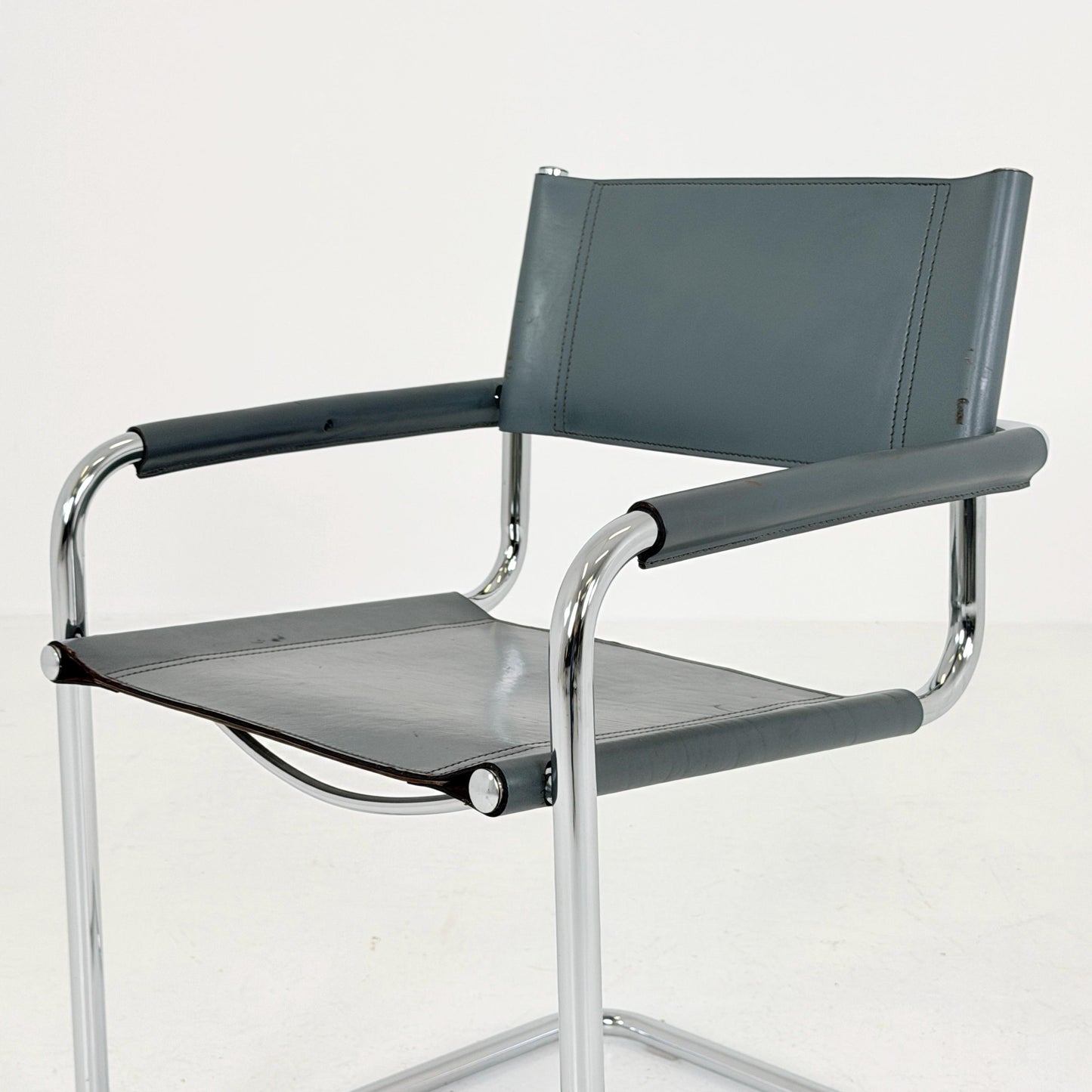 Mid century Bauhaus Mart Stam B34 Cantilever Chair | Anthracite Leather & Chrome | Jox Interni Italy | 1980s