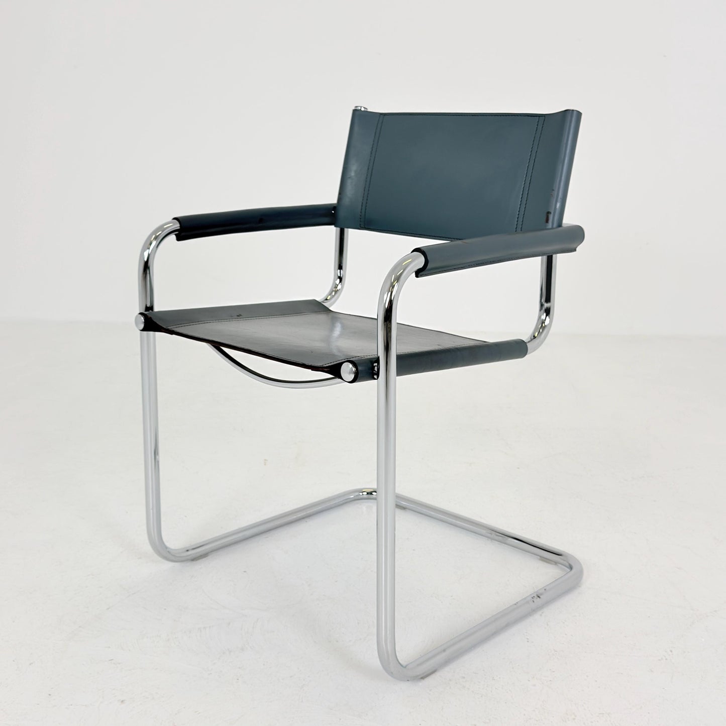 Mid century Bauhaus Mart Stam B34 Cantilever Chair | Anthracite Leather & Chrome | Jox Interni Italy | 1980s