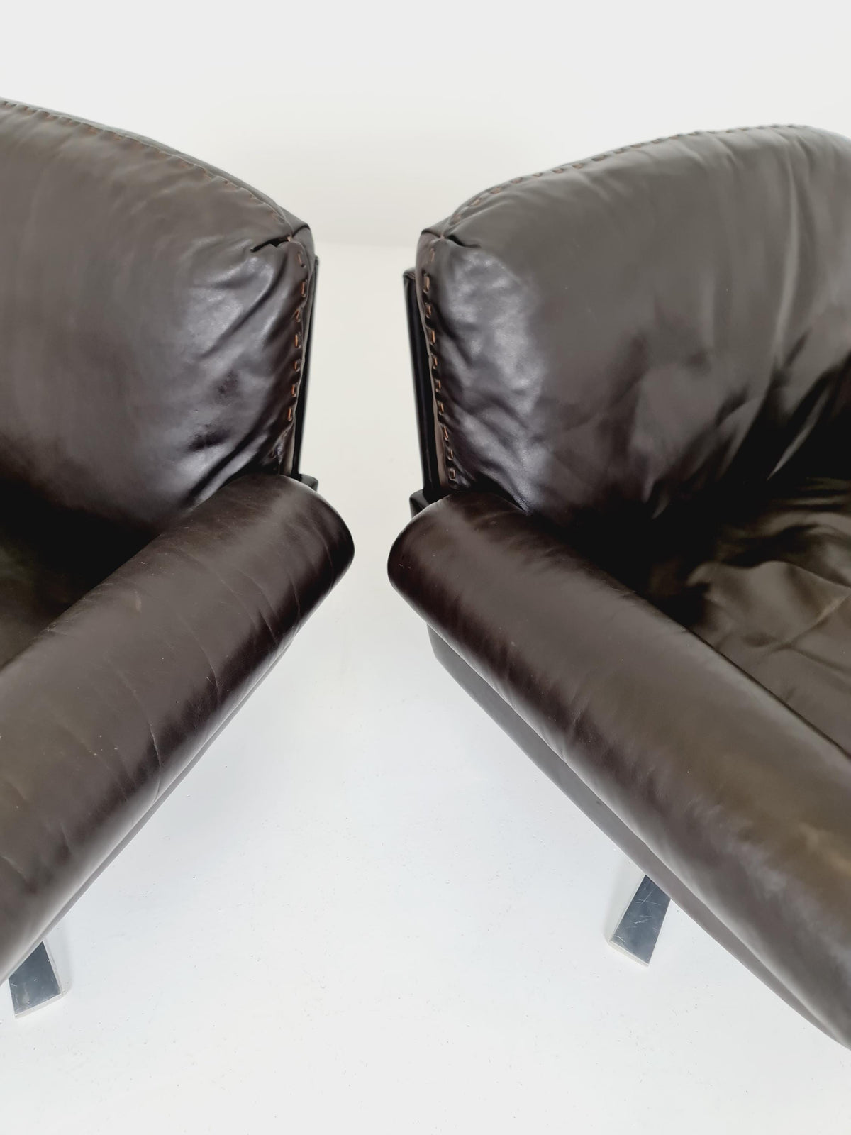 Vintage Swiss leather Lounge chairs BY De Sede Ds 31 Switzerland, 1970s Set of 2