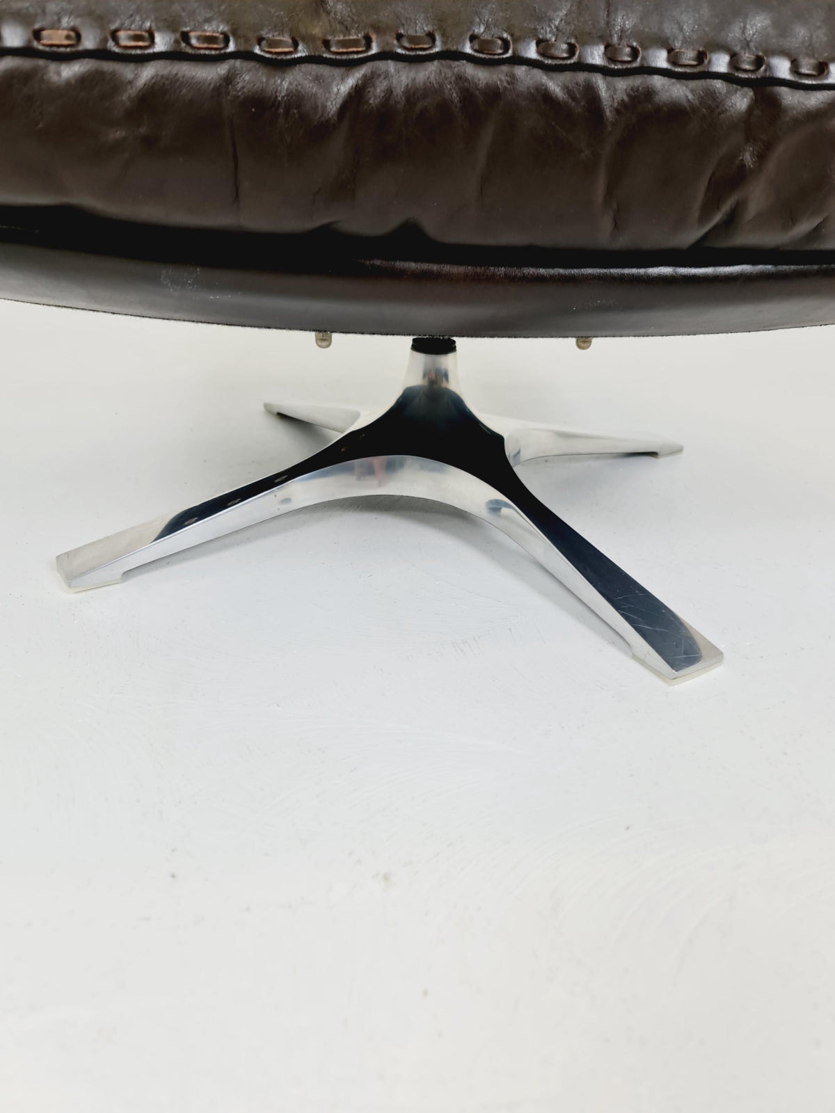 Vintage Swiss leather Lounge chair BY De Sede Ds 31 Switzerland, 1970s