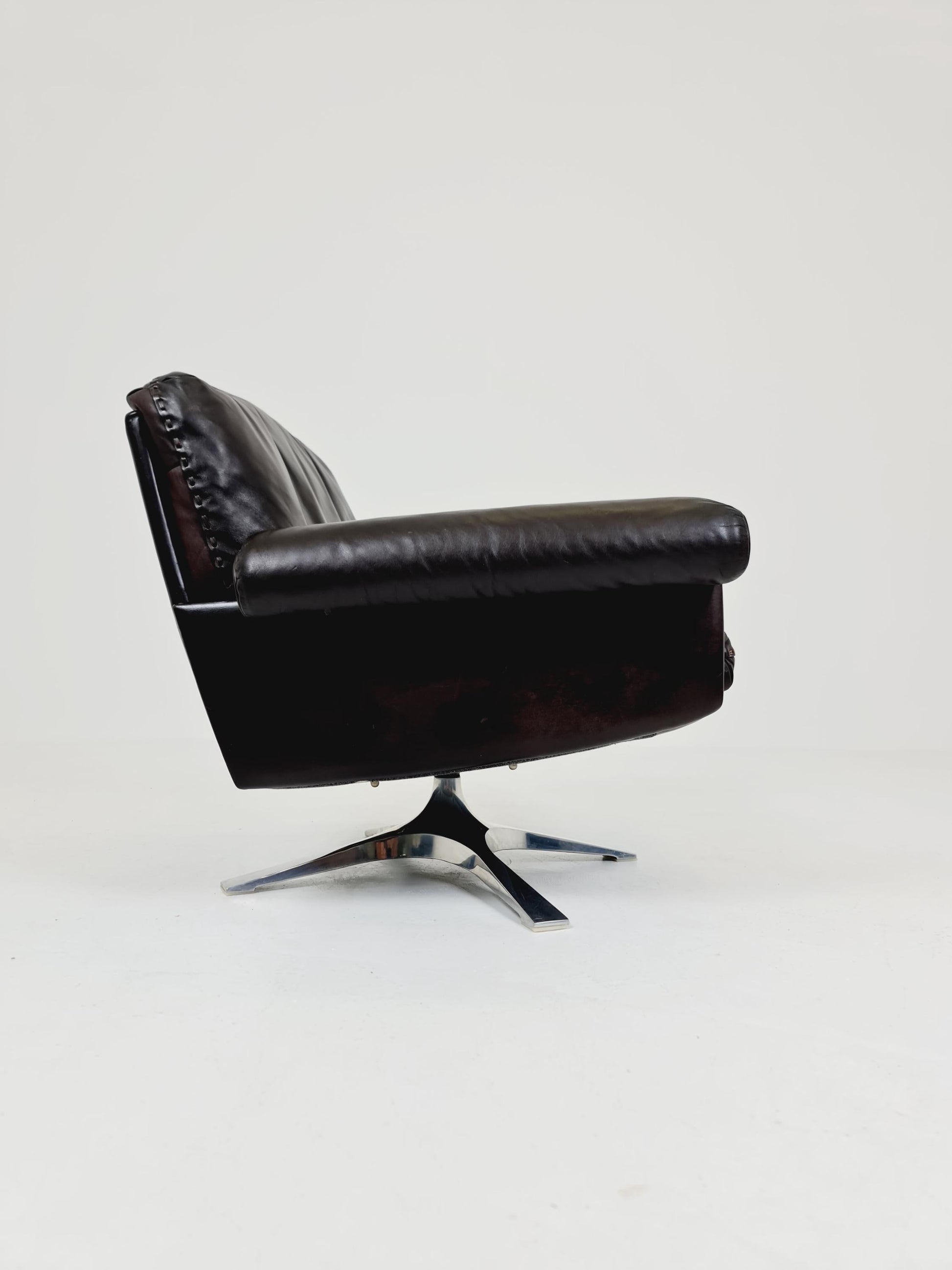Vintage Swiss leather Lounge chair BY De Sede Ds 31 Switzerland, 1970s