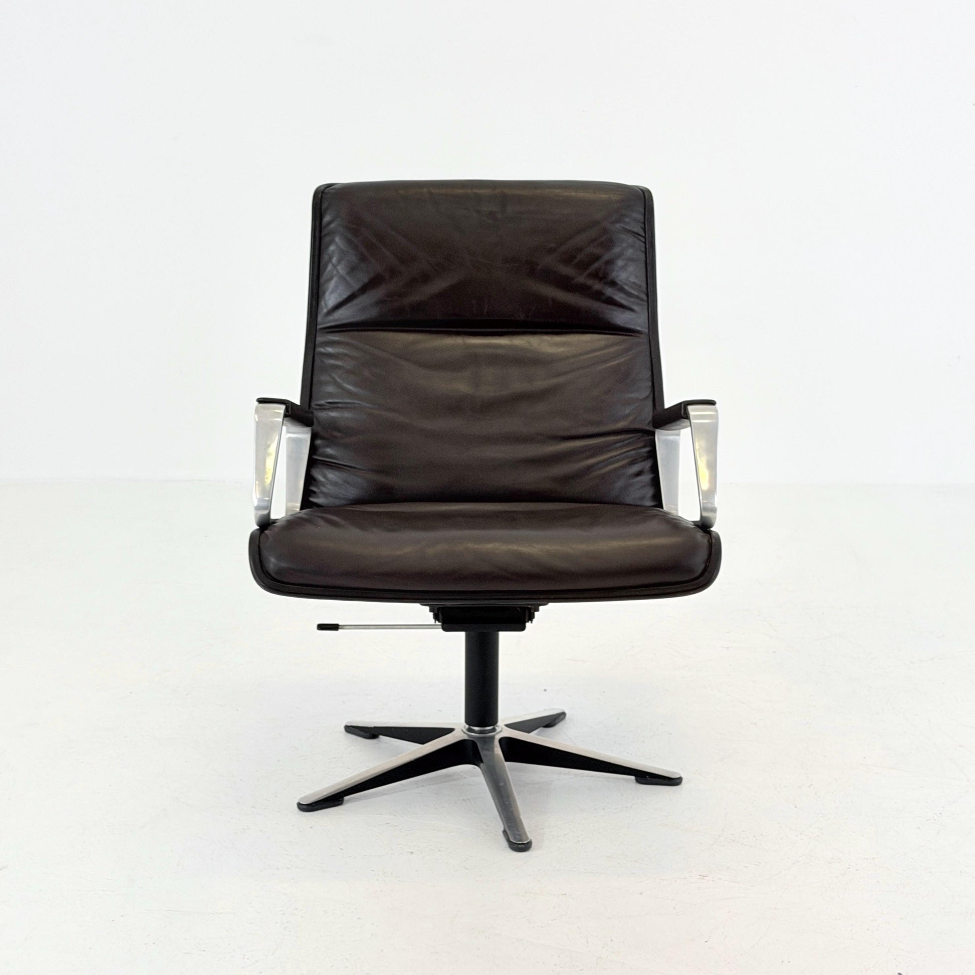 Mid-Century Executive WILKHAHN DELTA 2000 Brown Leather Lounge Chair — Delta Design, Germany, 1970s
