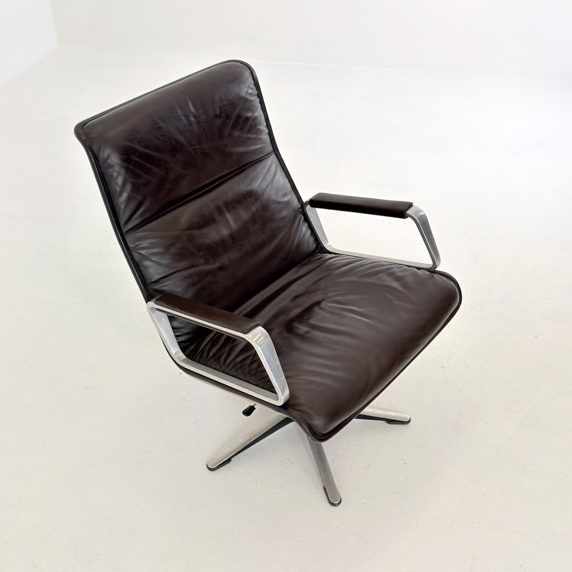 Mid-Century Executive WILKHAHN DELTA 2000 Brown Leather Lounge Chair — Delta Design, Germany, 1970s