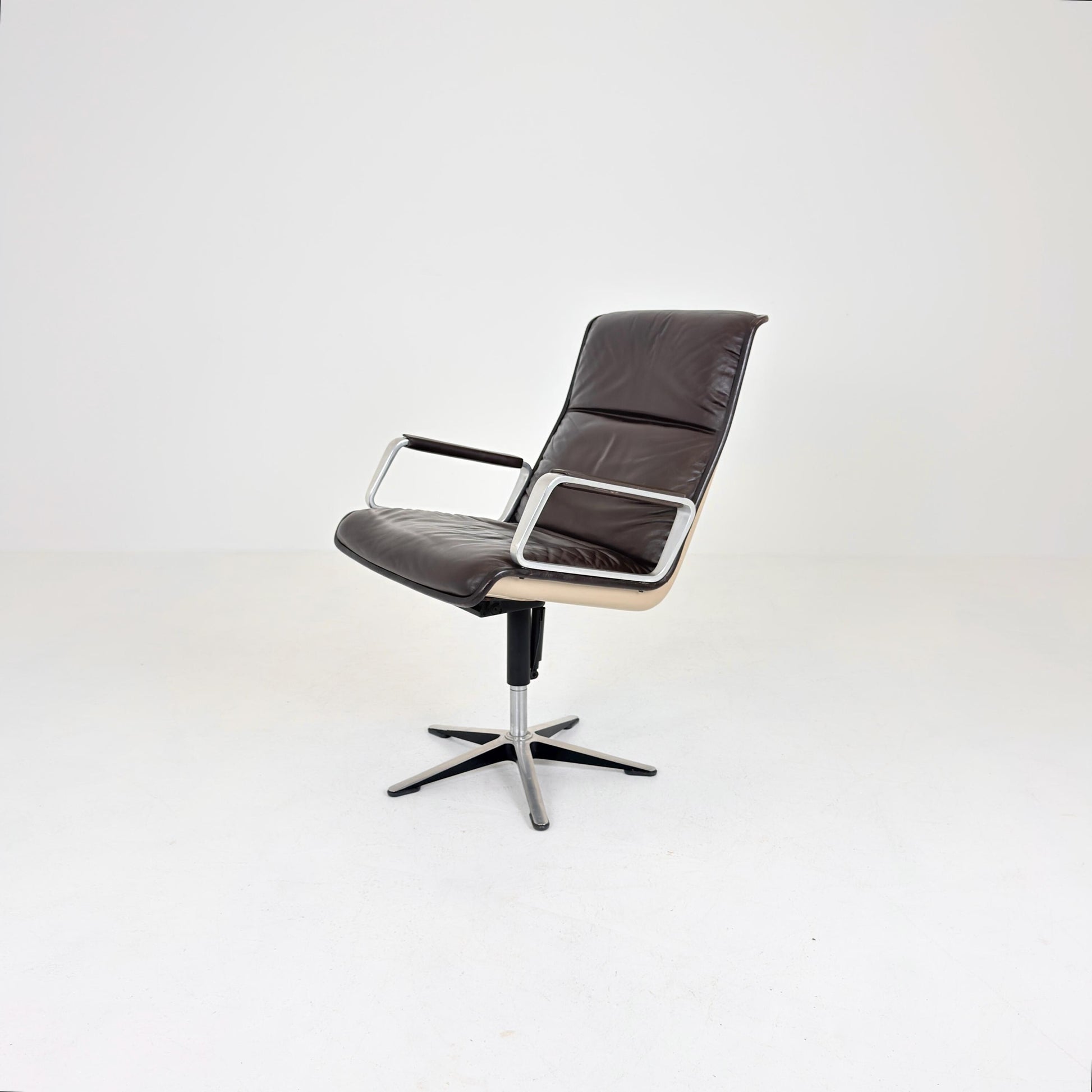 Mid-Century Executive WILKHAHN DELTA 2000 Brown Leather Lounge Chair — Delta Design, Germany, 1970s