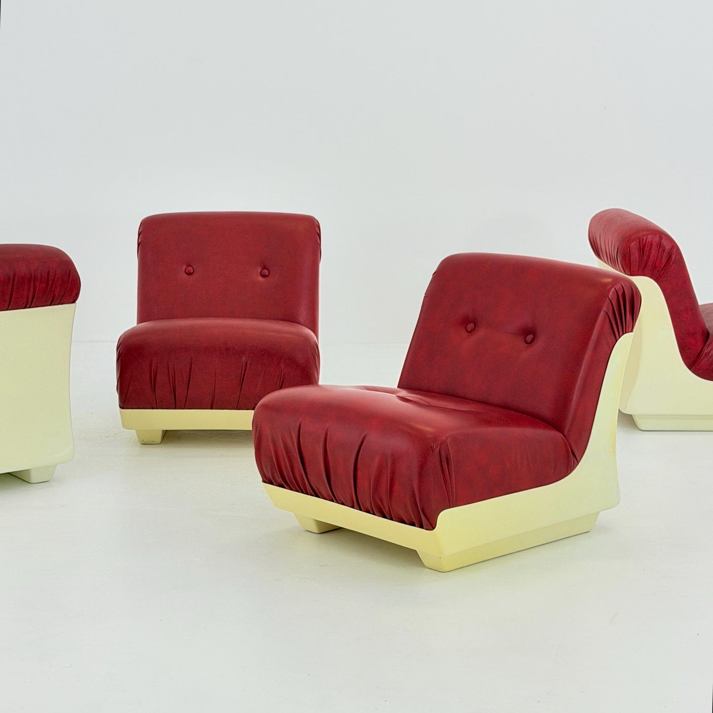 1 of 4 Mid-Century Space Age Lounge Chairs Red Leather & Fiberglass Shell, Modular 1970s Design, Germany