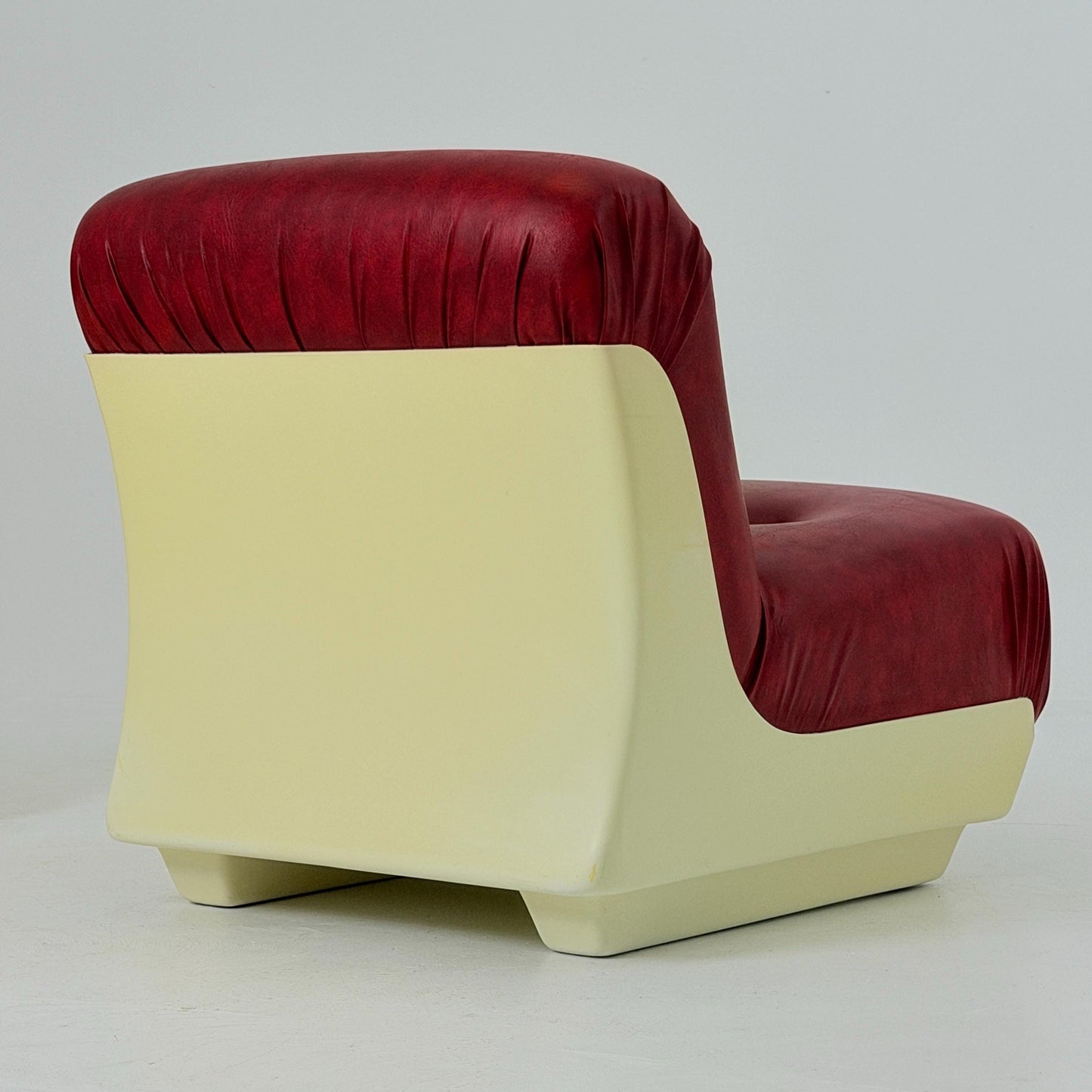 1 of 4 Mid-Century Space Age Lounge Chairs Red Leather & Fiberglass Shell, Modular 1970s Design, Germany