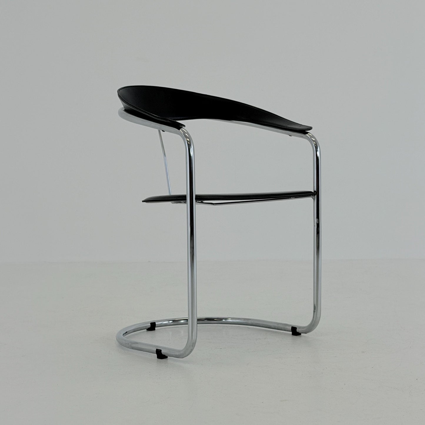 Mid century Bauhaus Canasta Cantilever Chair by Arrben, Italy 1980s,