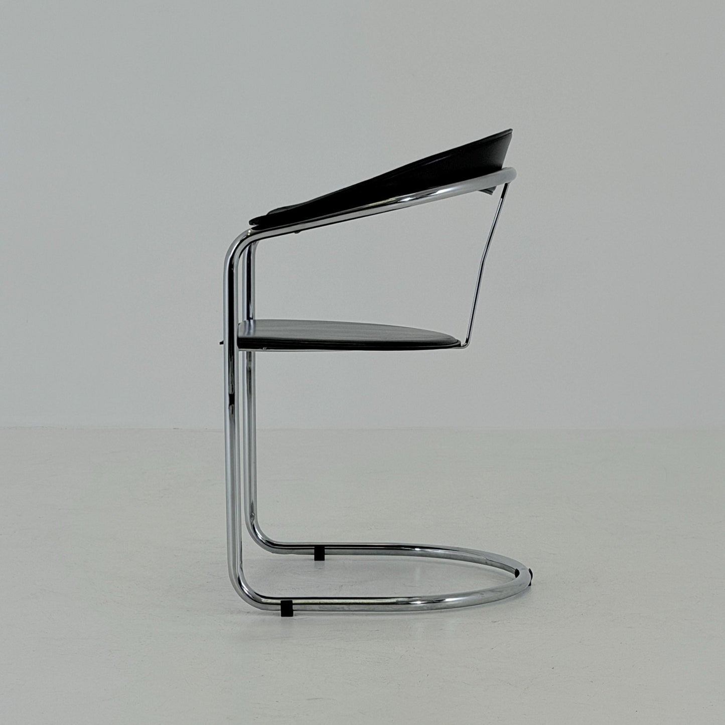 Mid century Bauhaus Canasta Cantilever Chair by Arrben, Italy 1980s,