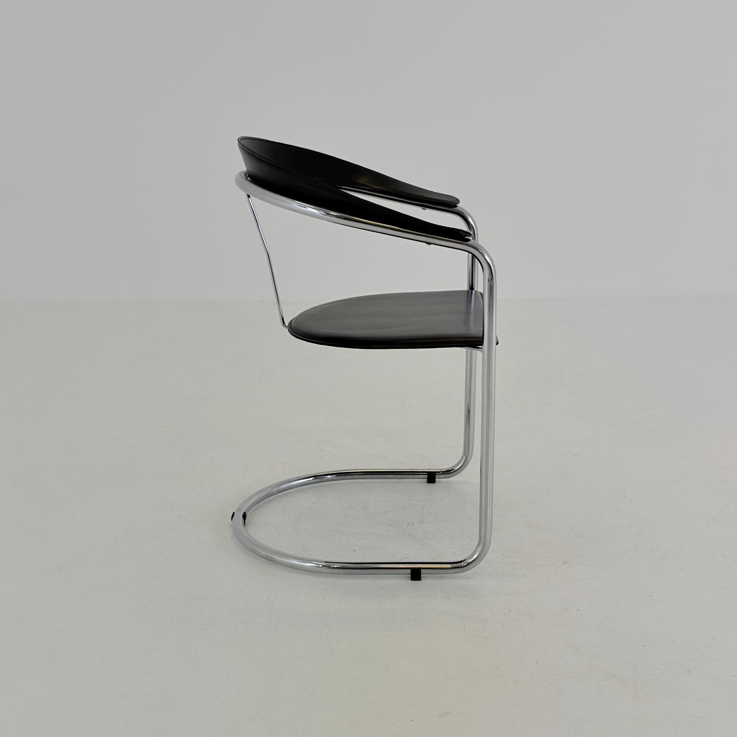 Mid century Bauhaus Canasta Cantilever Chair by Arrben, Italy 1980s,