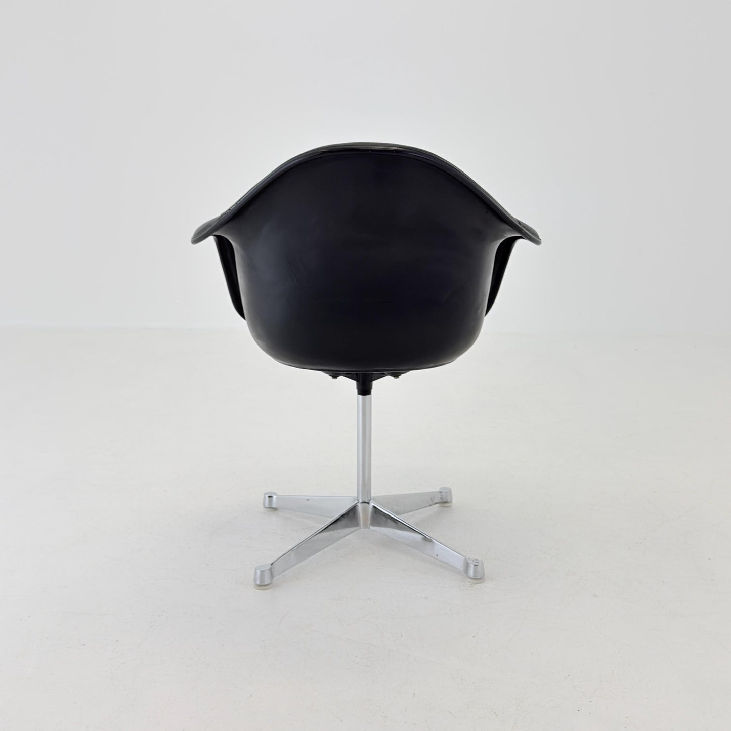 Mid century rare Charles Eames La Fonda Swivel Armchair for Herman Miller, Black Leather Shel edition, 1960s