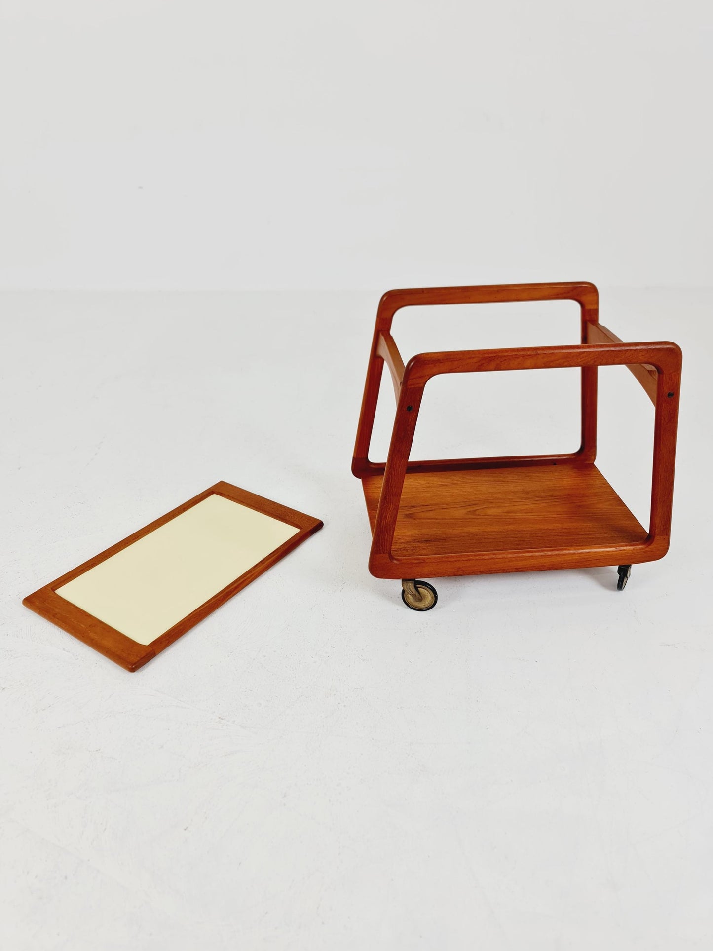 Vintage mid century danish trolley in solid teak/ bar cart By SIKA Mobler , 1960s